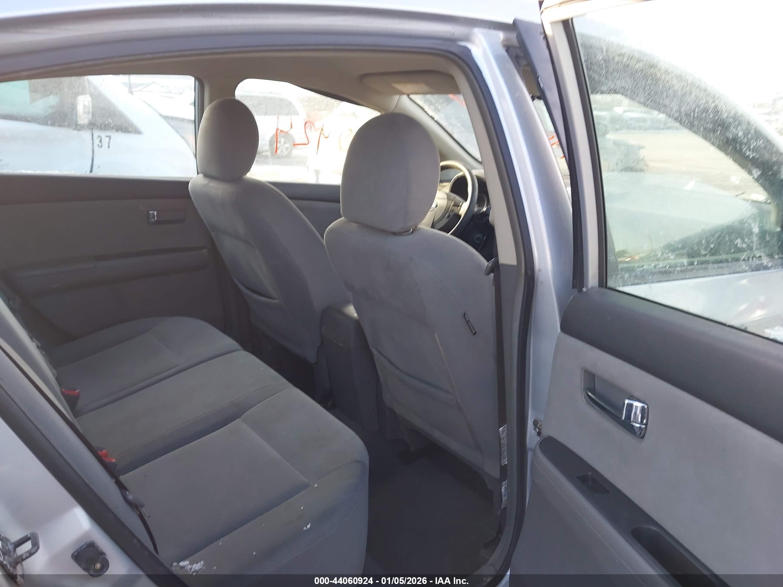 NISSAN SENTRA image 8