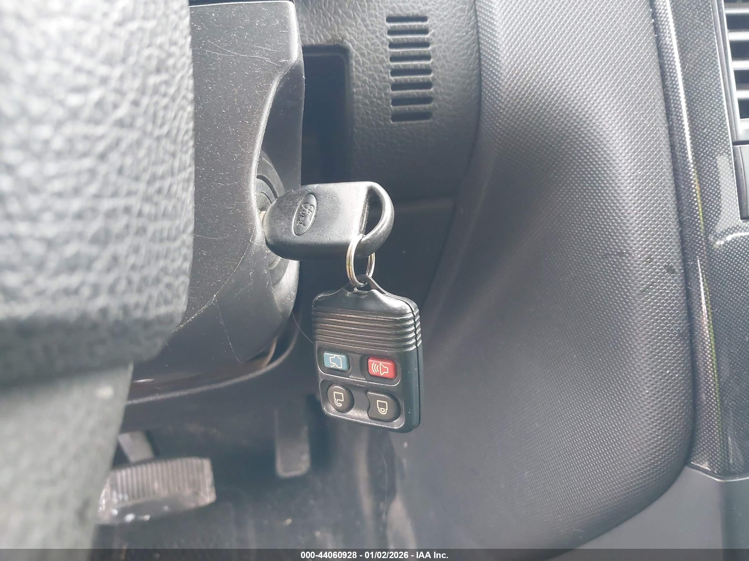 FORD EXPLORER image 11