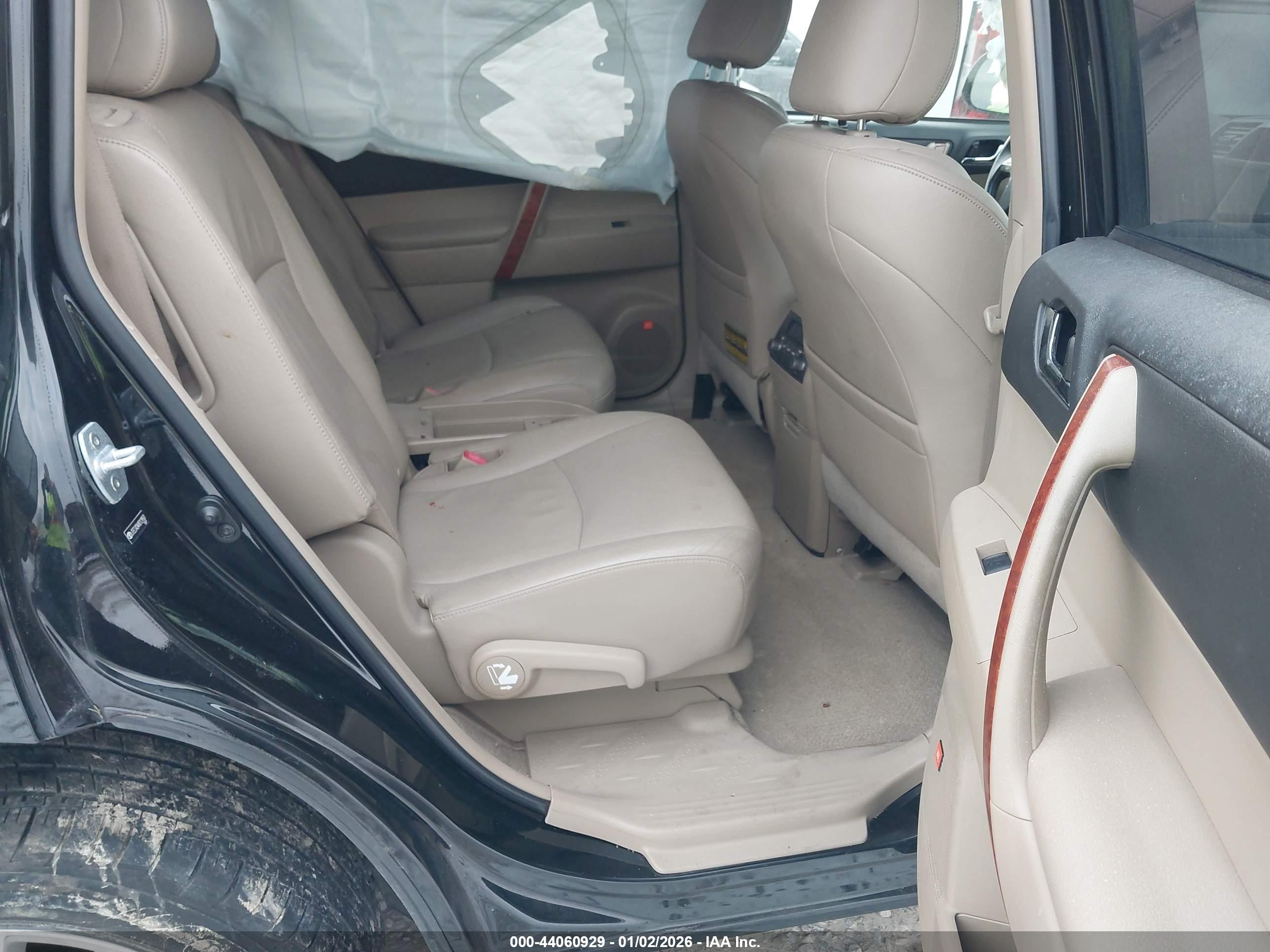 TOYOTA HIGHLANDER image 8