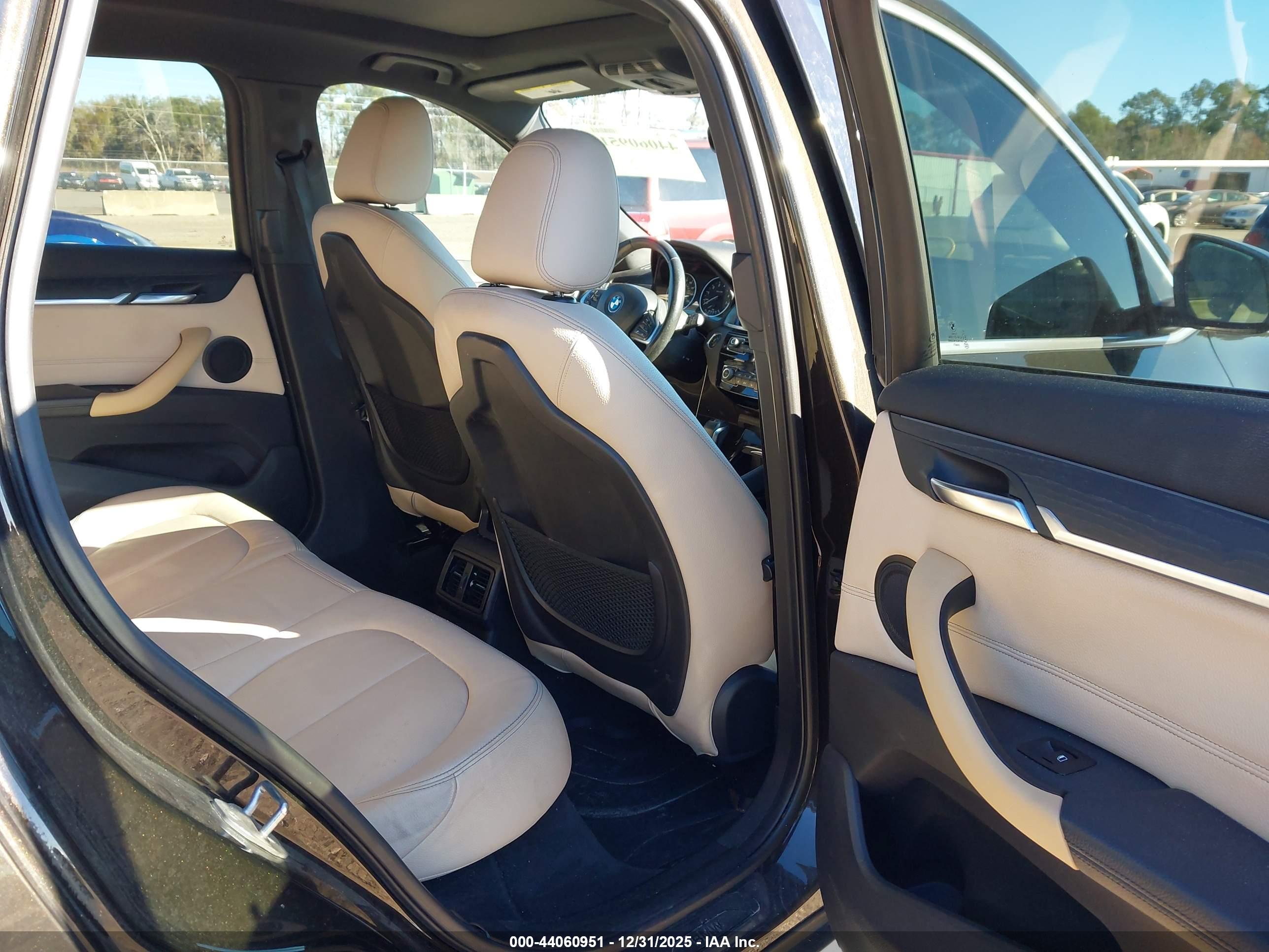 BMW X1 image 8