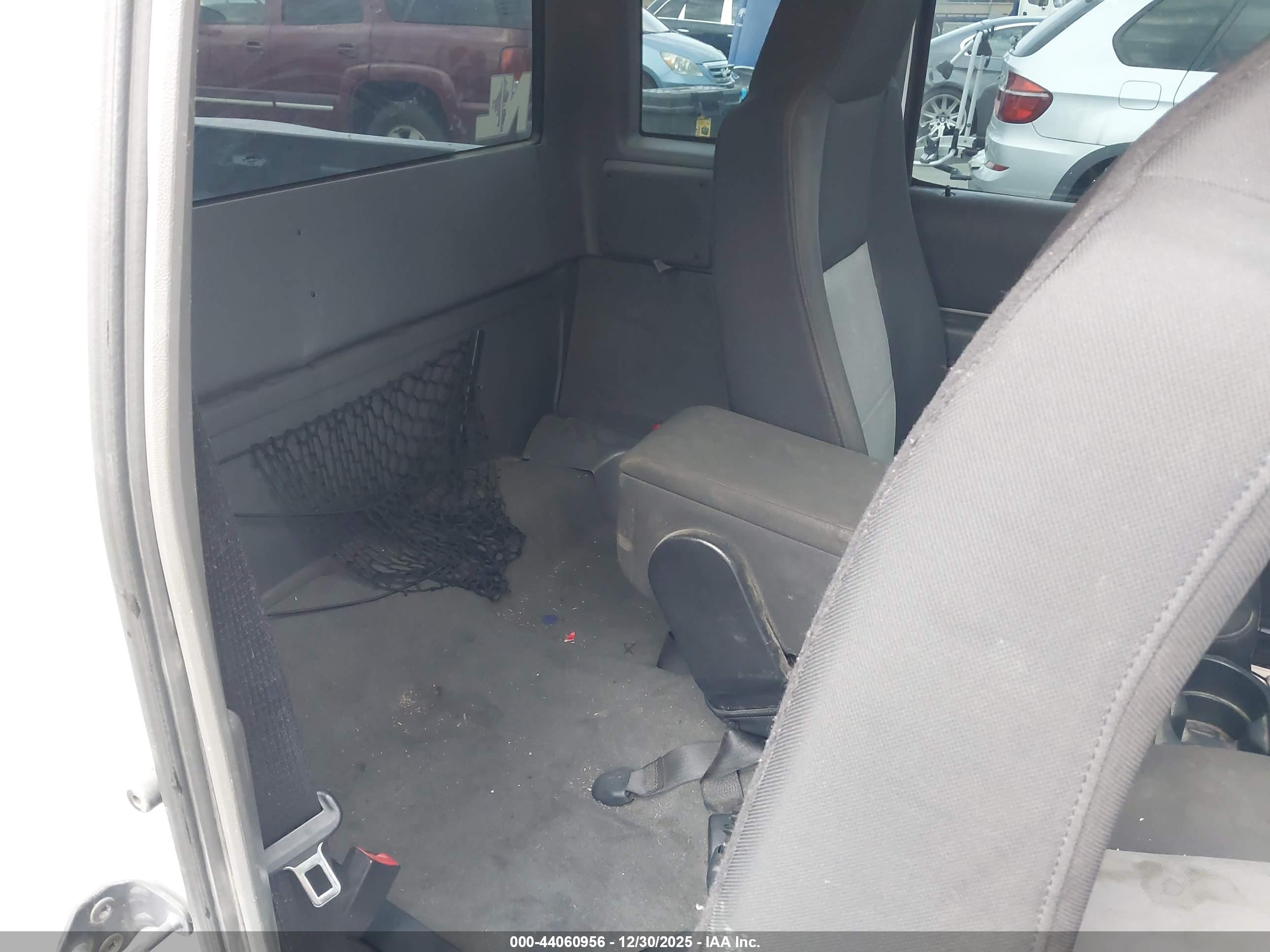 FORD RANGER image 8