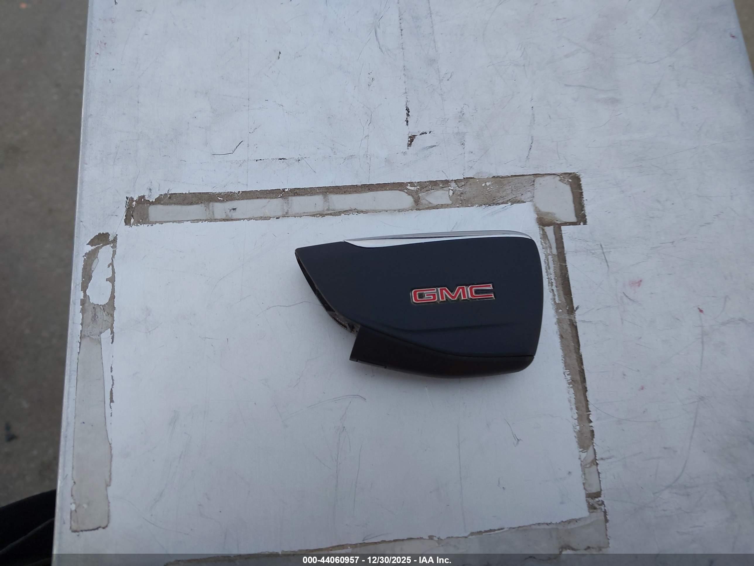 GMC SIERRA image 11