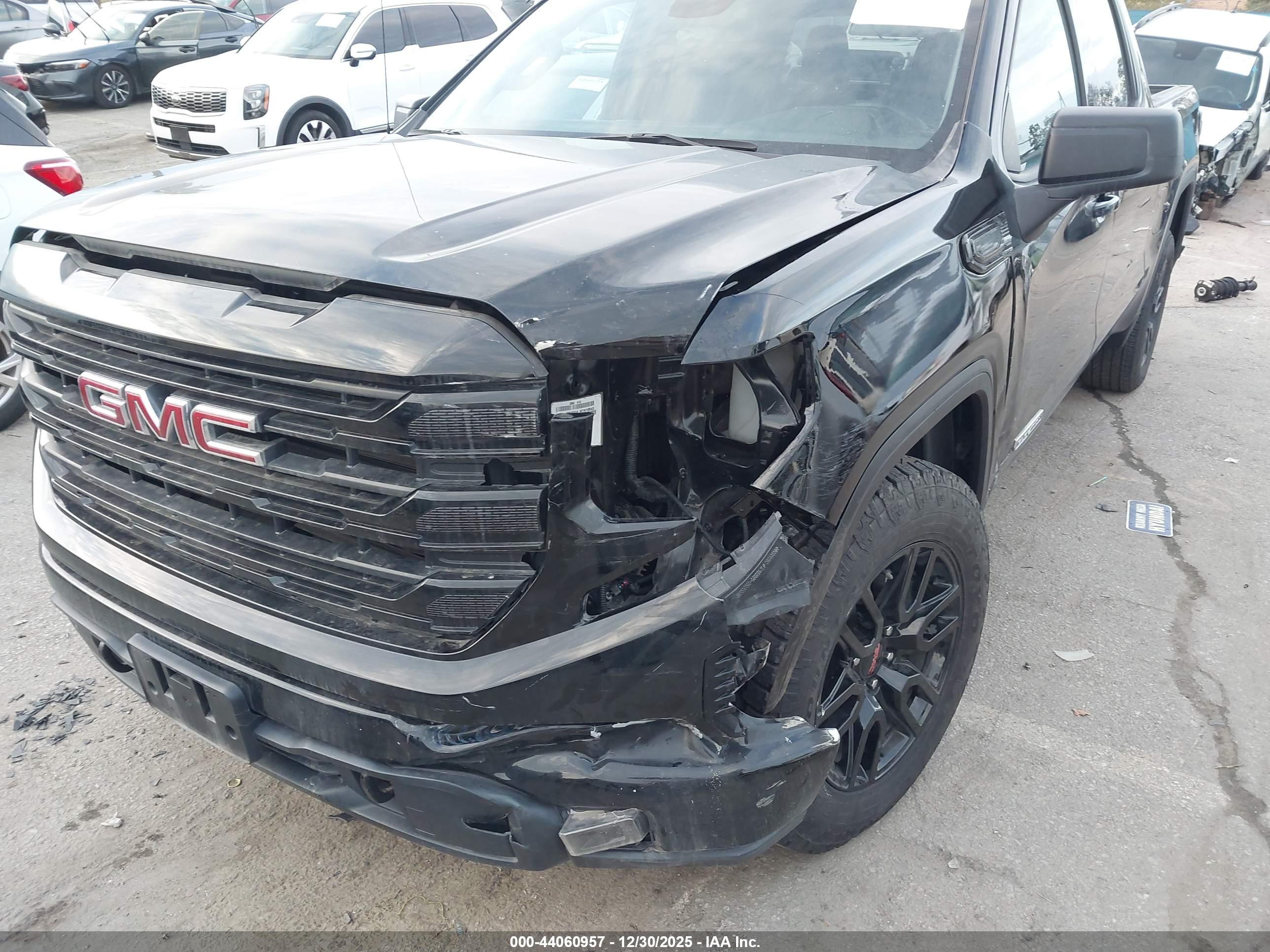 GMC SIERRA image 6