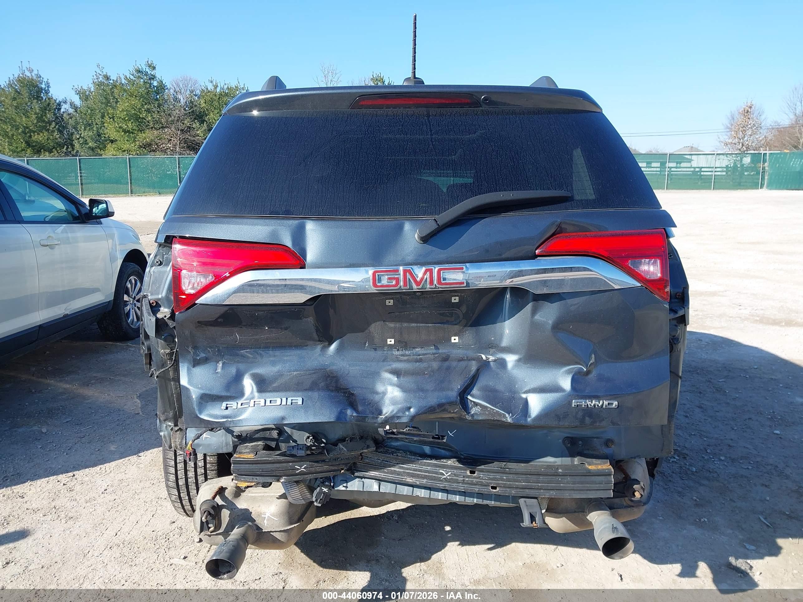 GMC ACADIA image 6