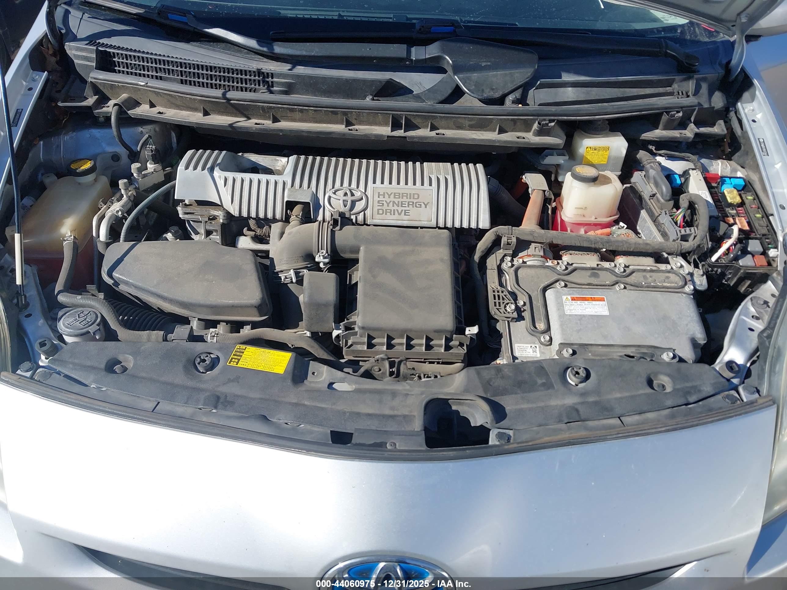 TOYOTA PRIUS image 10