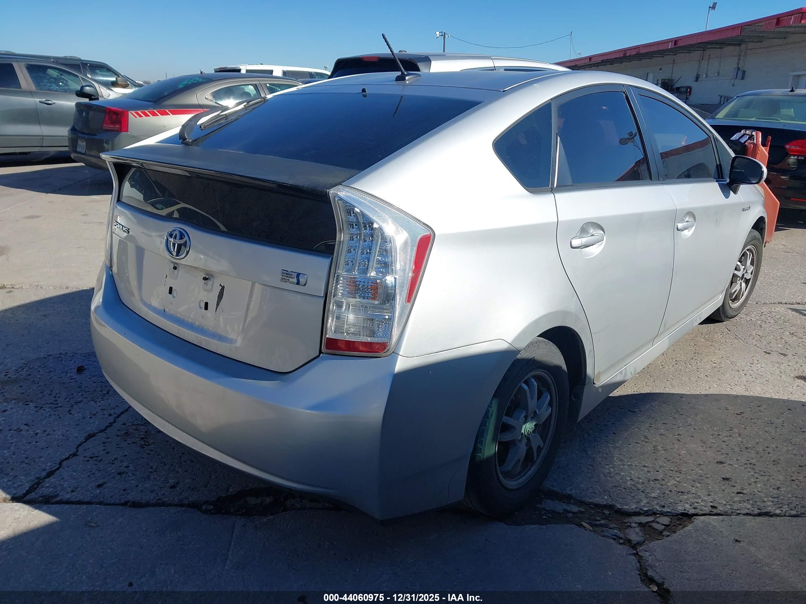 TOYOTA PRIUS image 4