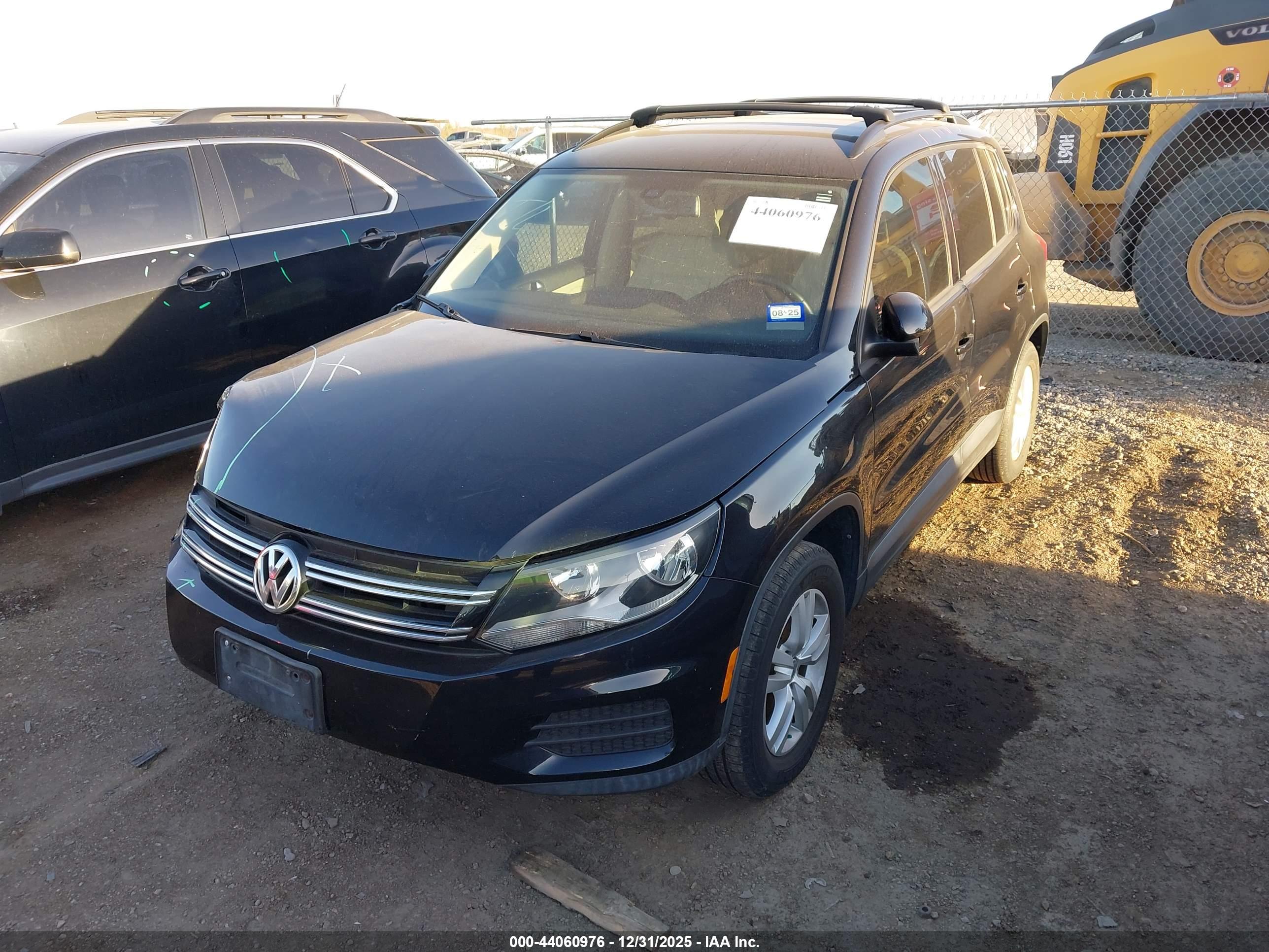 VOLKSWAGEN TIGUAN image 2