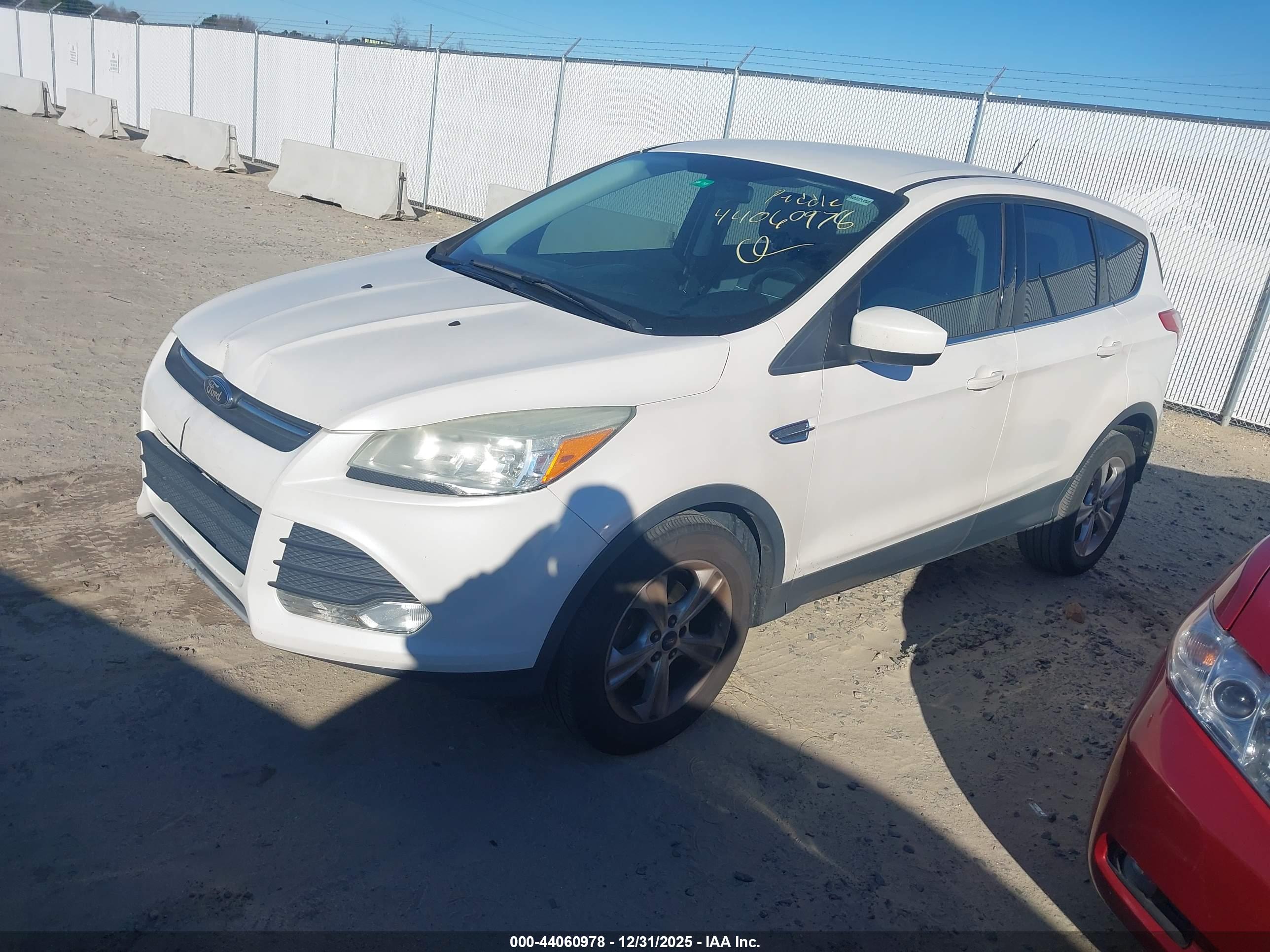 FORD ESCAPE image 2
