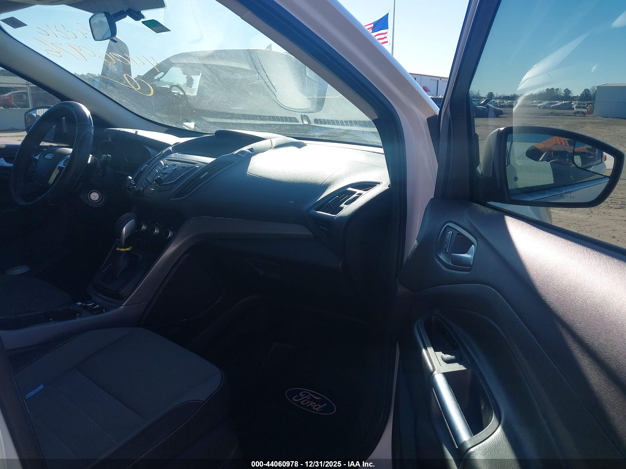 FORD ESCAPE image 5