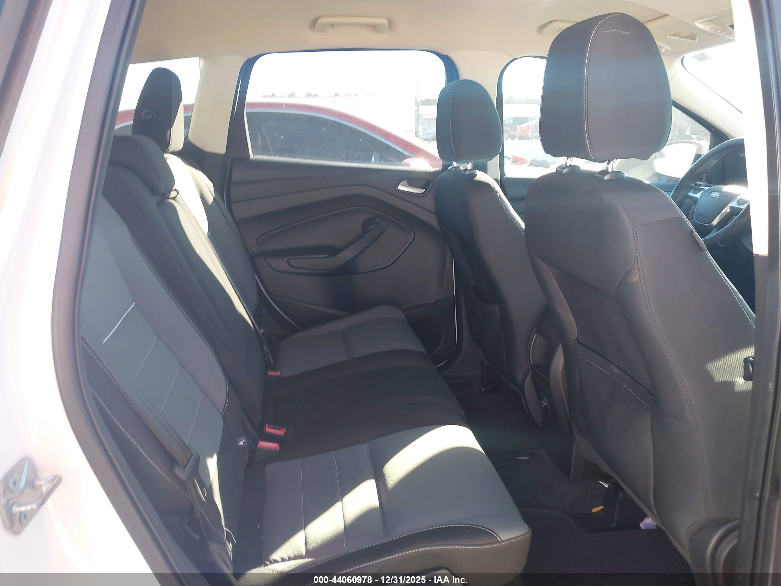 FORD ESCAPE image 8