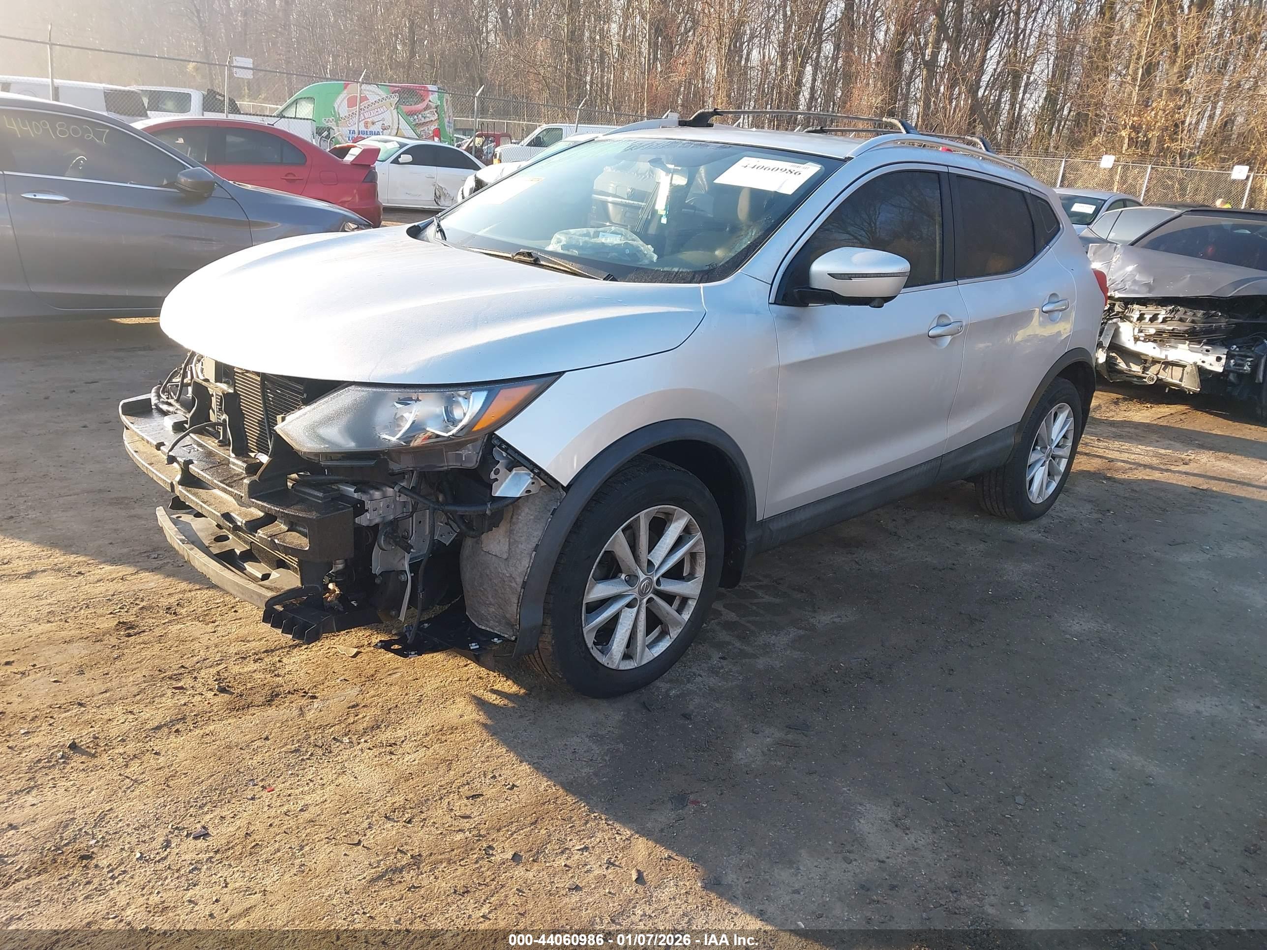 NISSAN ROGUE image 2