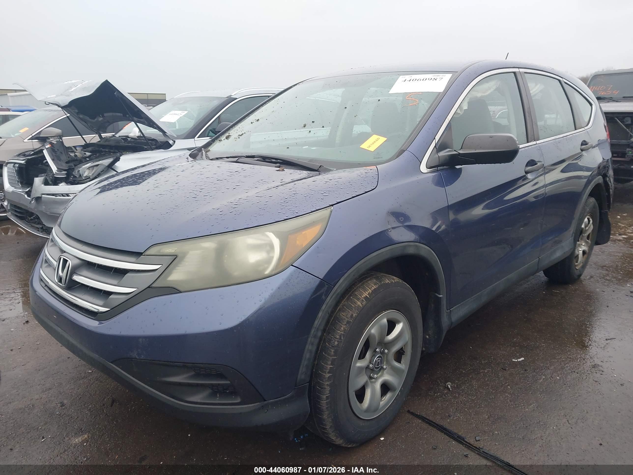 HONDA CR-V image 2