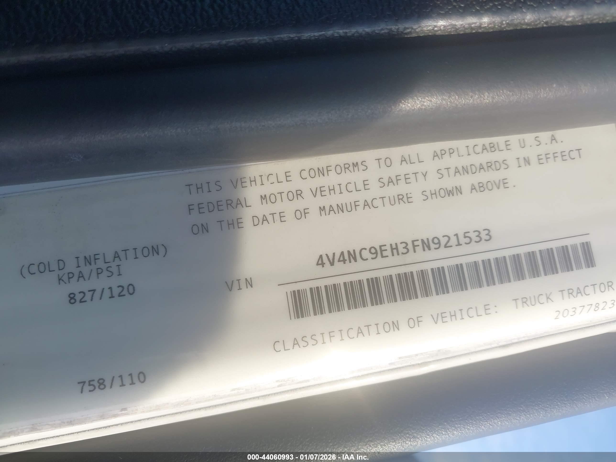 VOLVO VN image 9