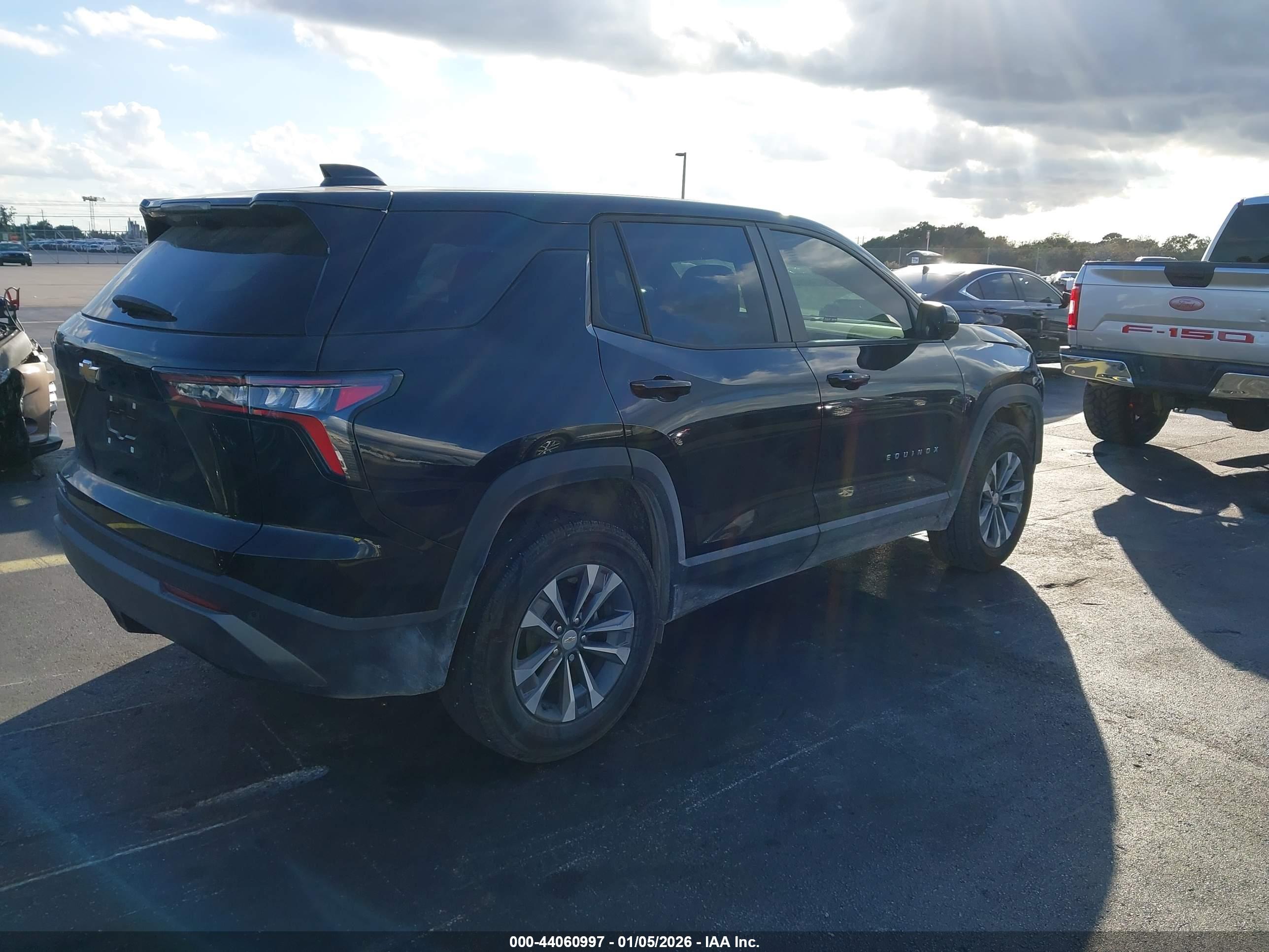 CHEVROLET EQUINOX image 4