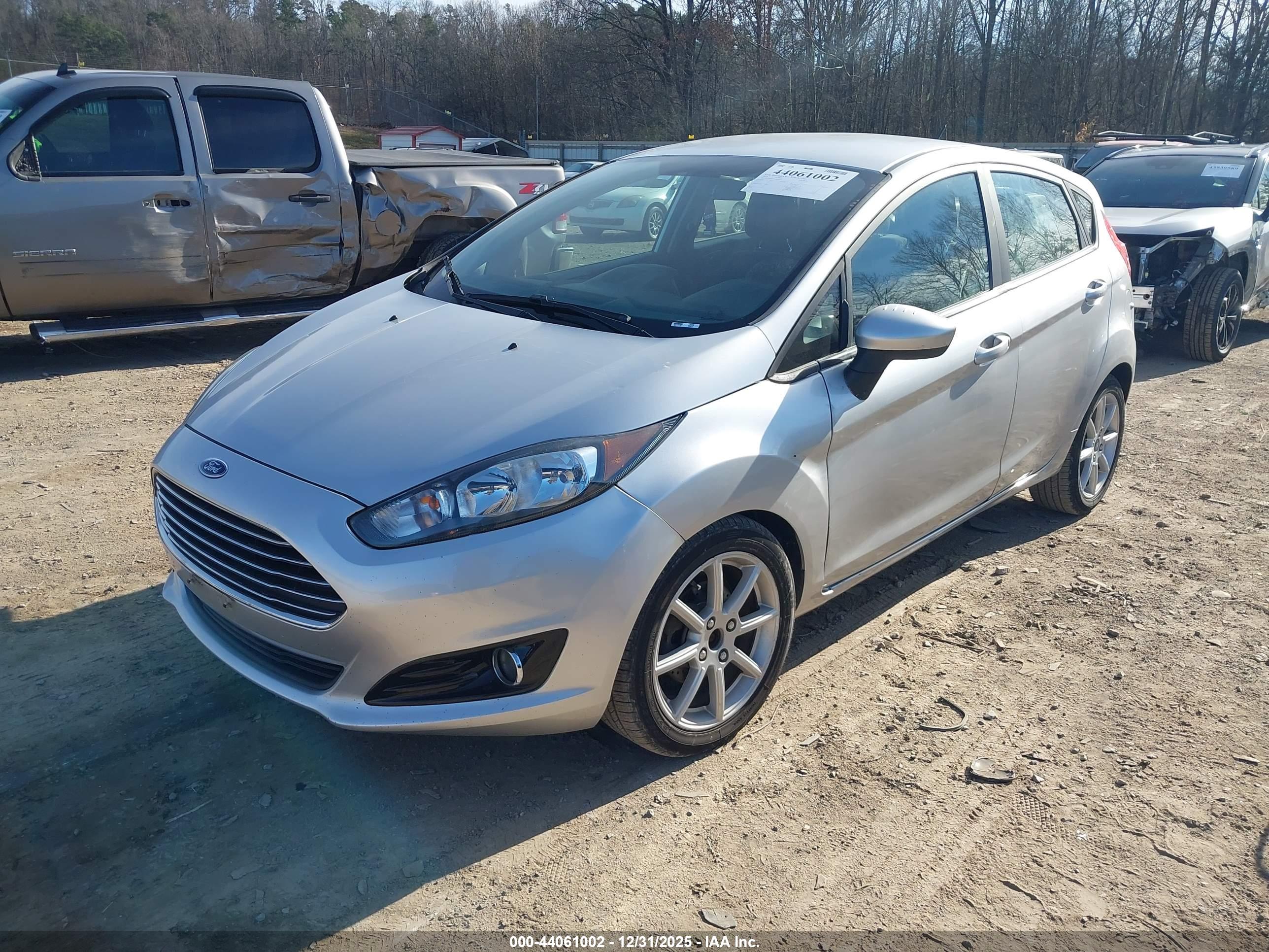 FORD FIESTA image 2