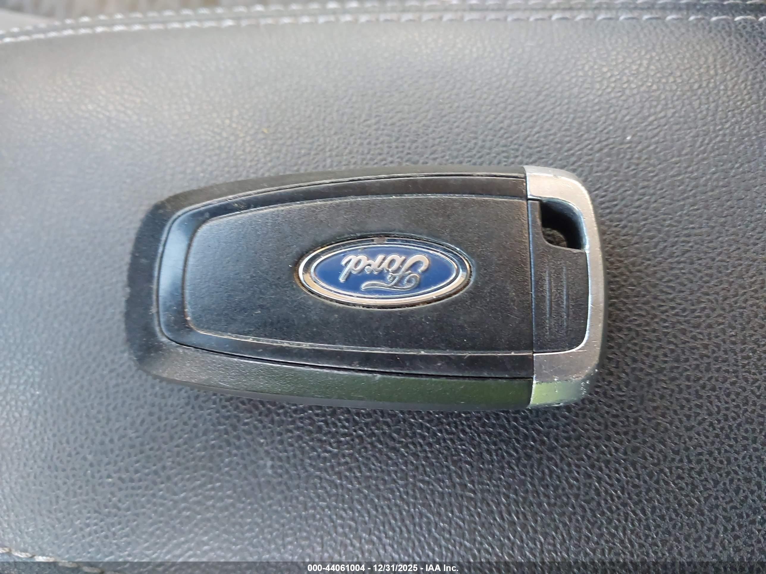 FORD ESCAPE image 11