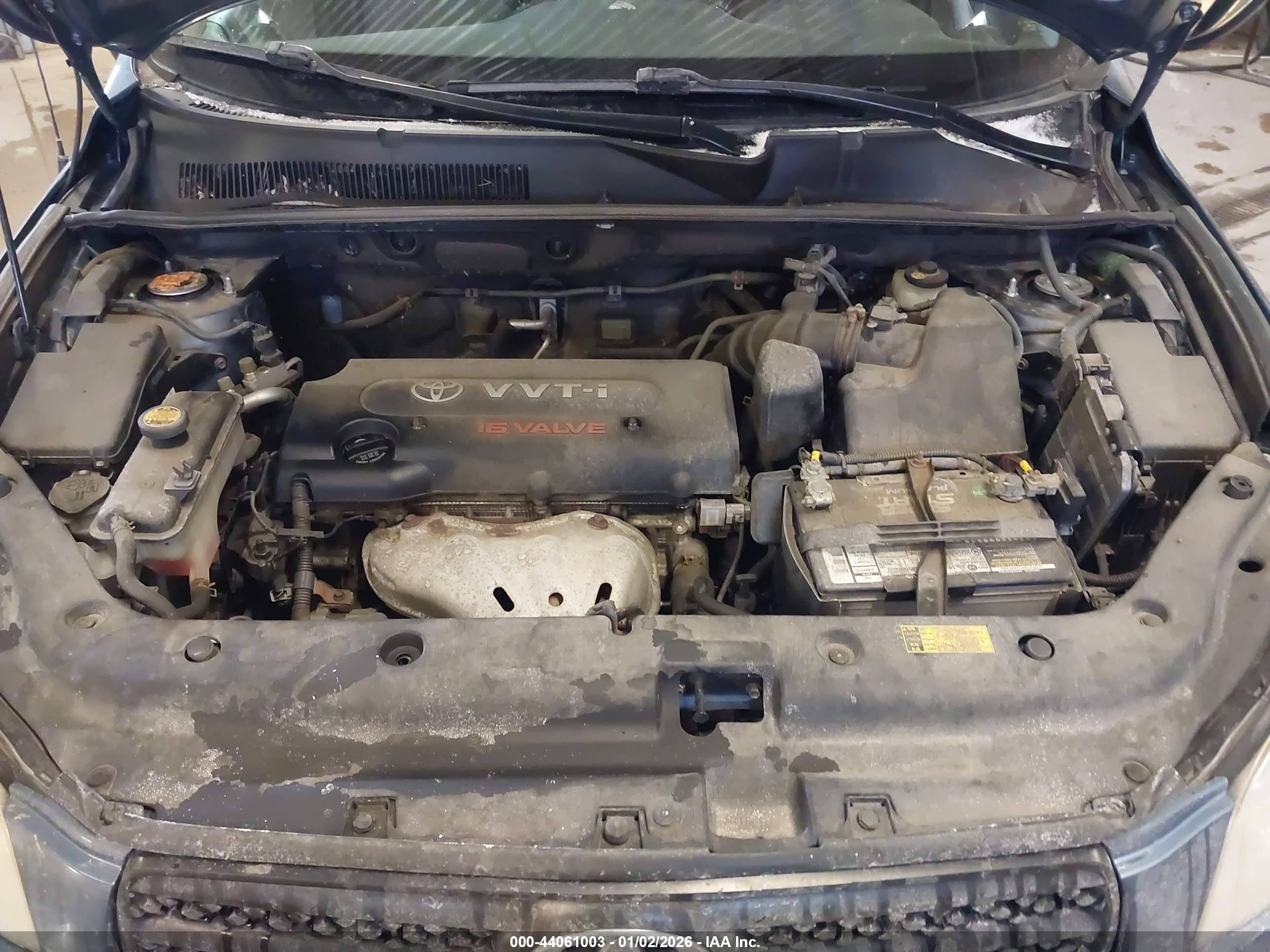 TOYOTA RAV4 image 10