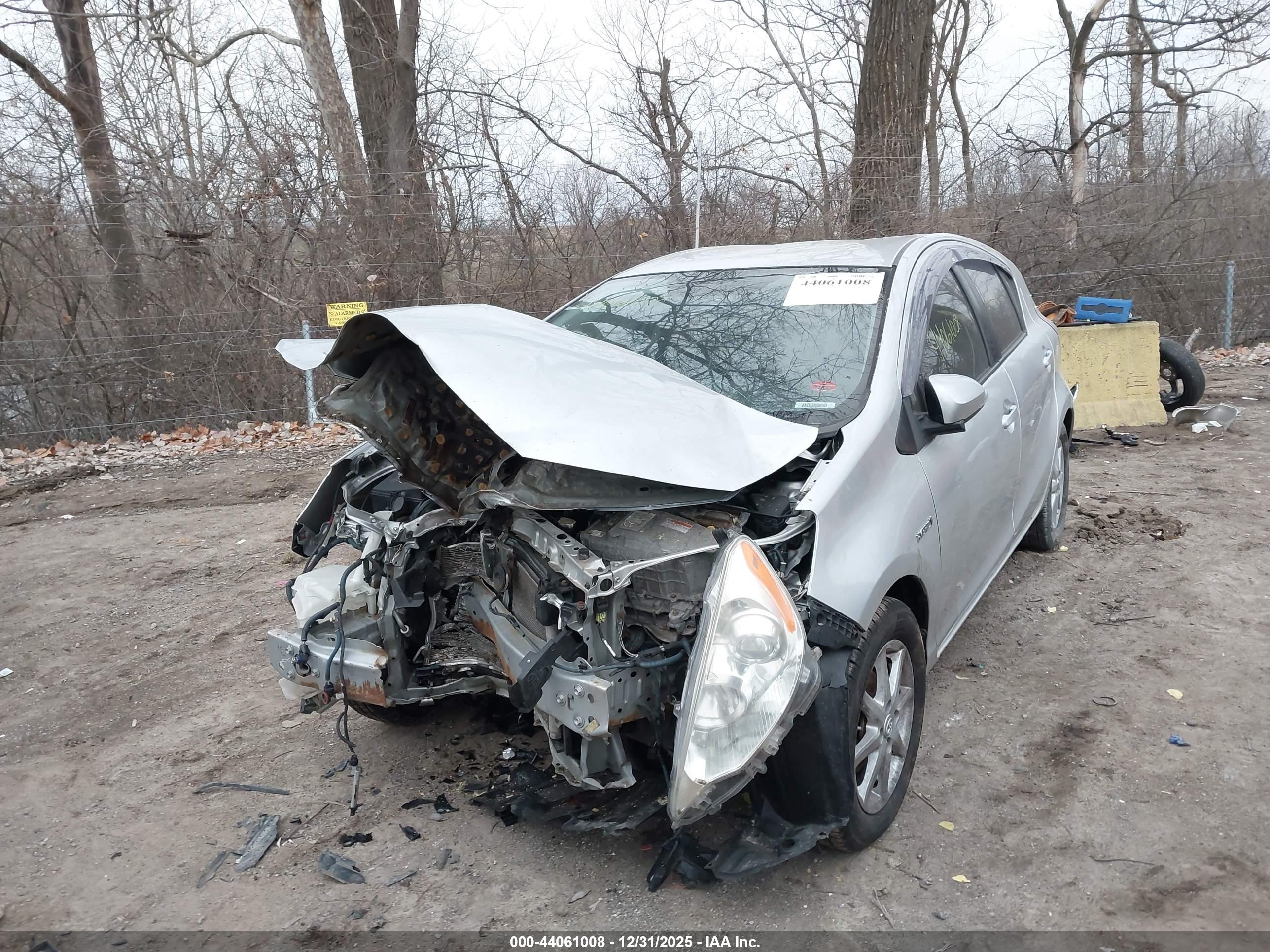 TOYOTA PRIUS image 2