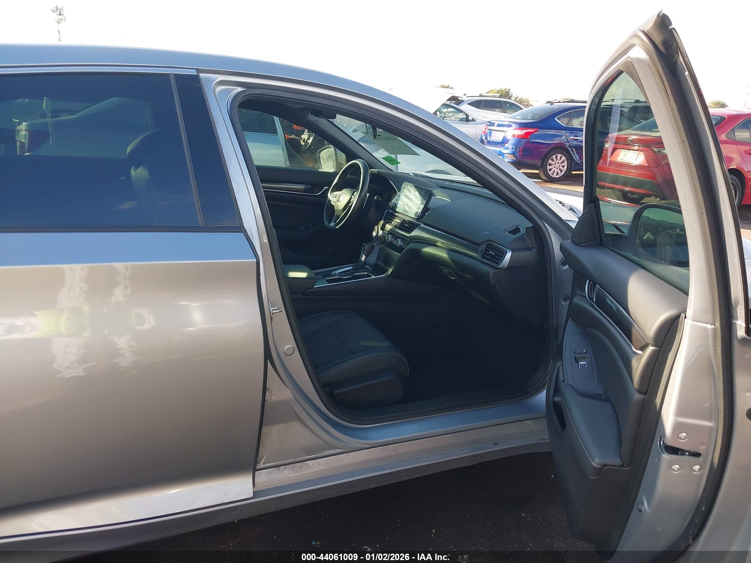 HONDA ACCORD image 5