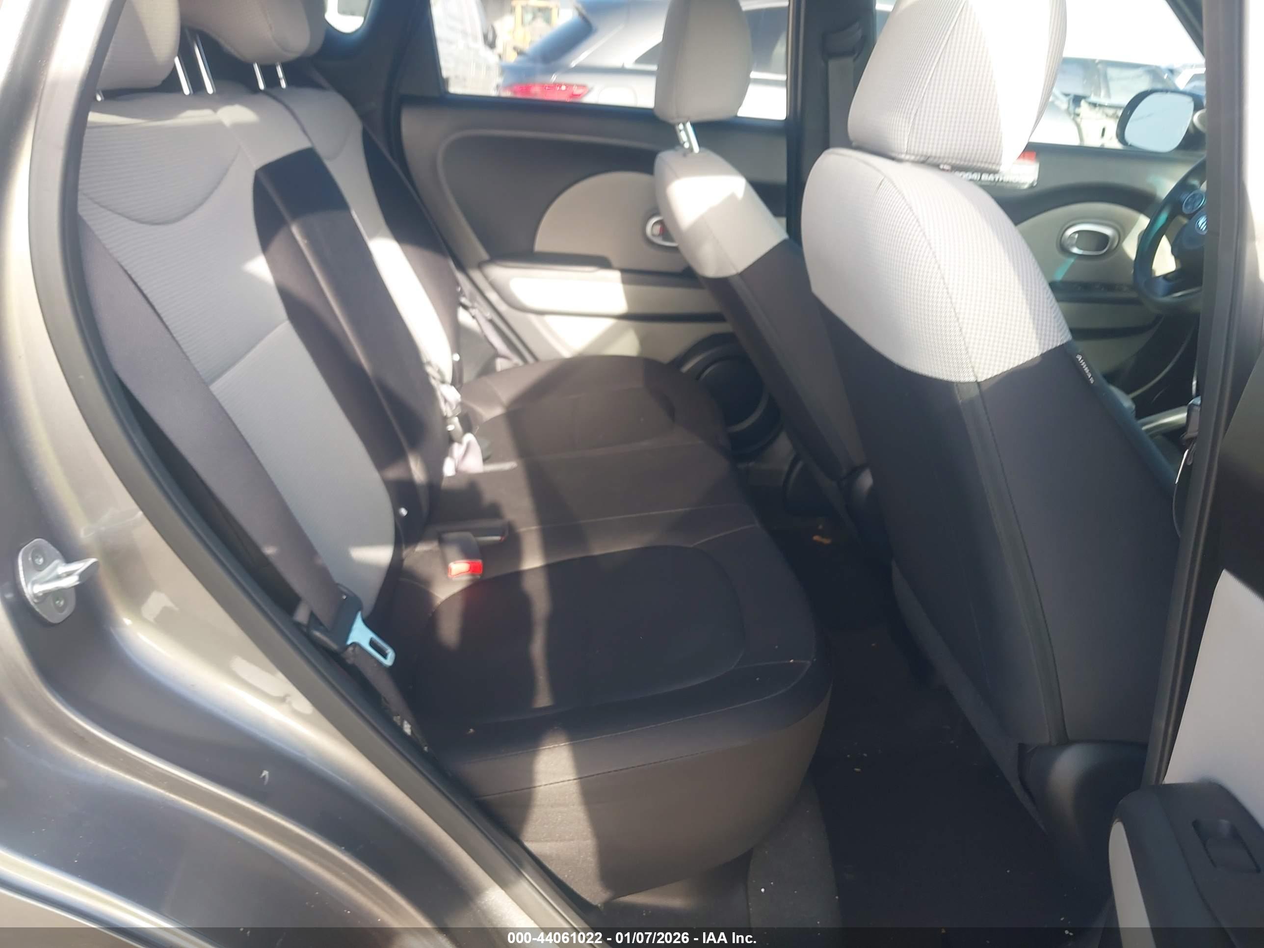 KIA SOUL image 8