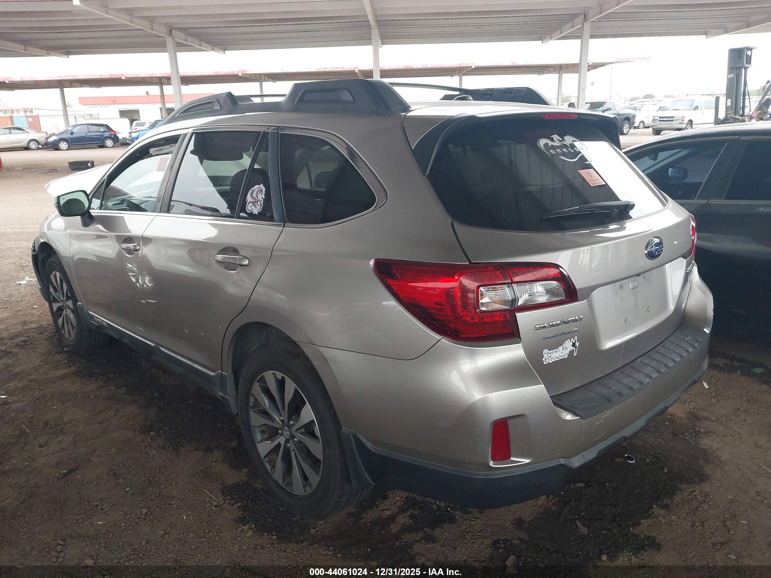 SUBARU OUTBACK image 3