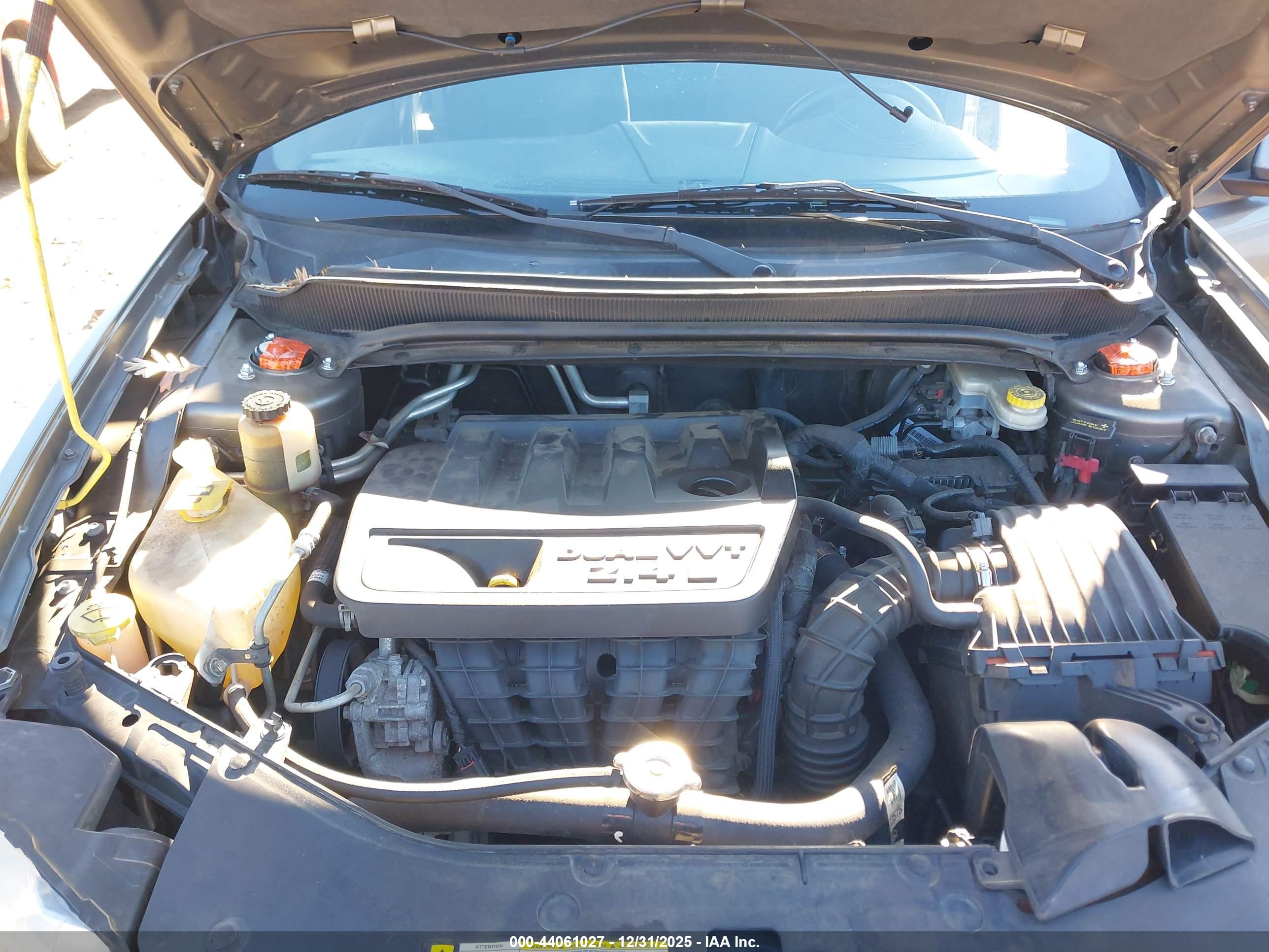 DODGE AVENGER image 10
