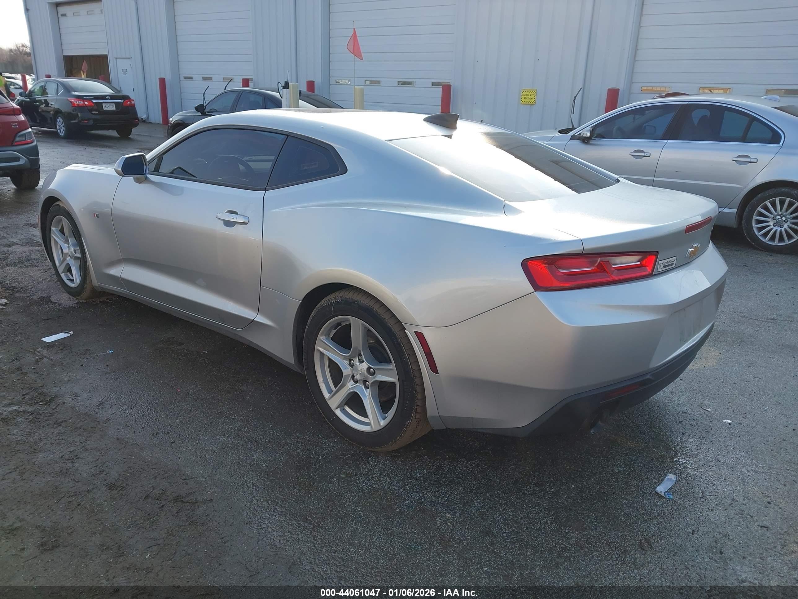 CHEVROLET CAMARO image 3
