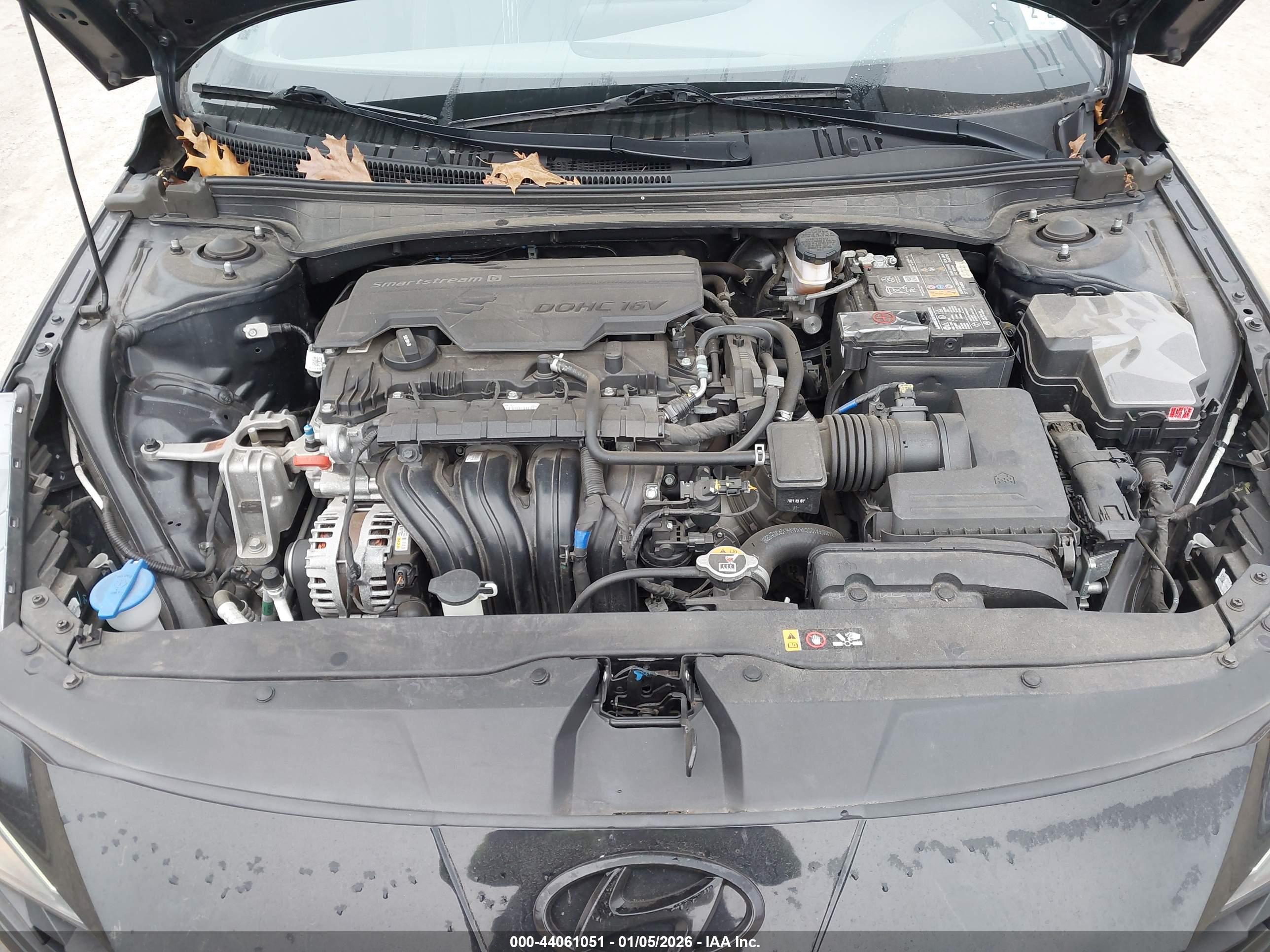 HYUNDAI ELANTRA image 10