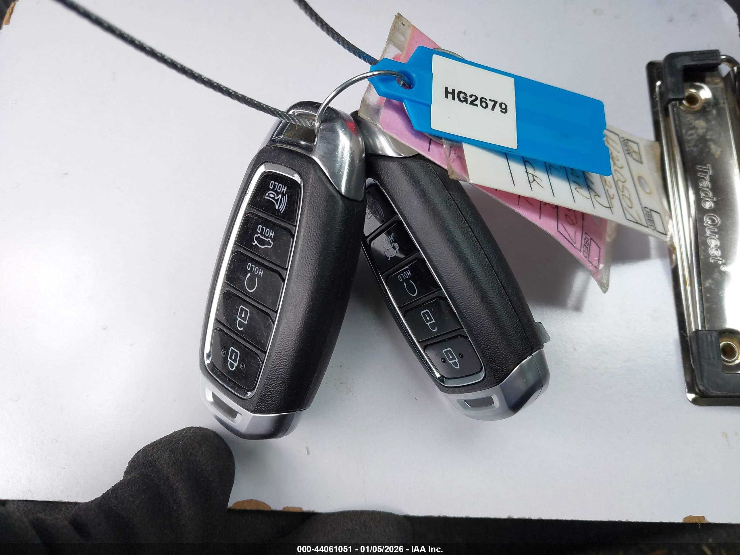 HYUNDAI ELANTRA image 11