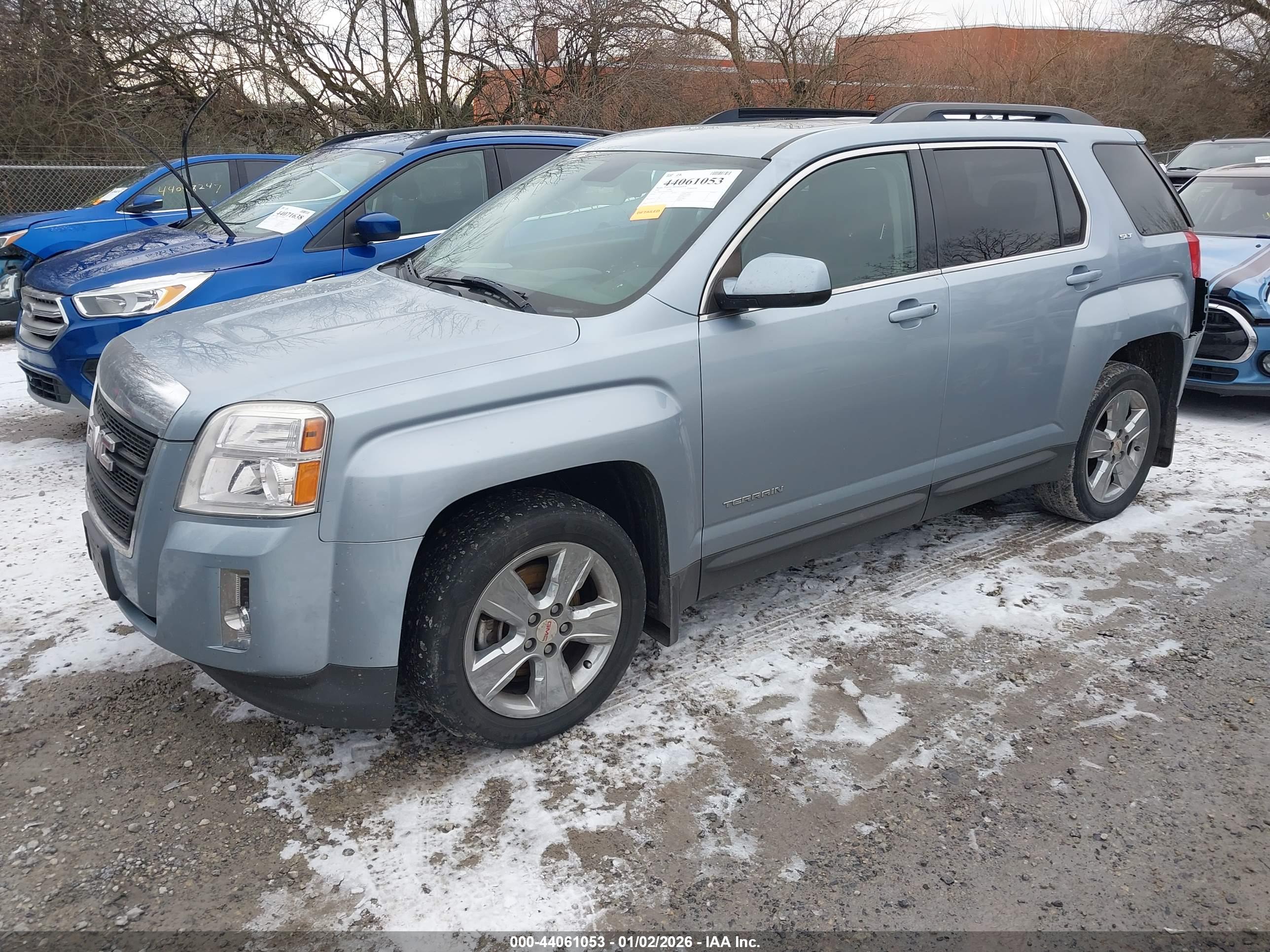GMC TERRAIN image 2