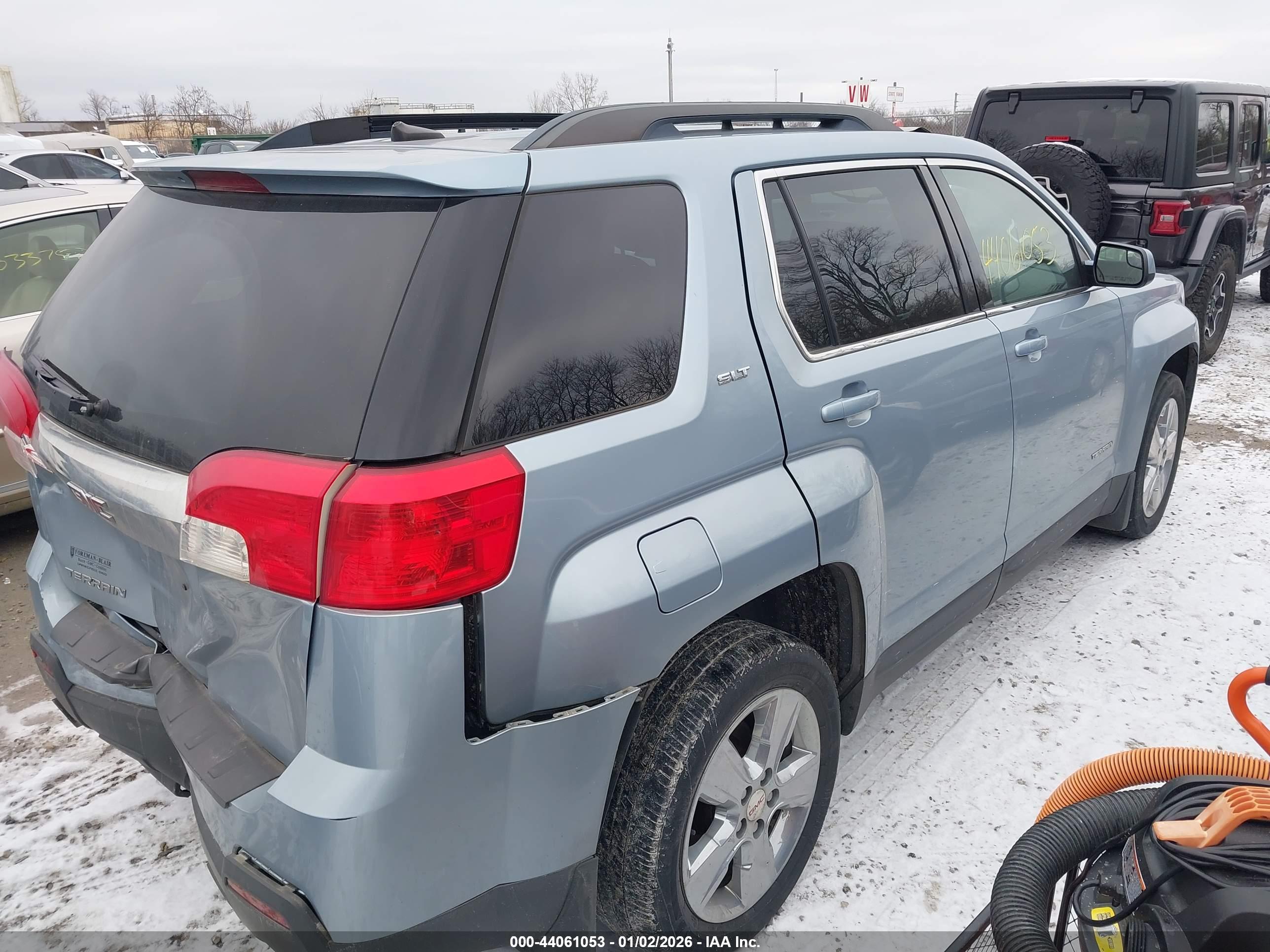 GMC TERRAIN image 4