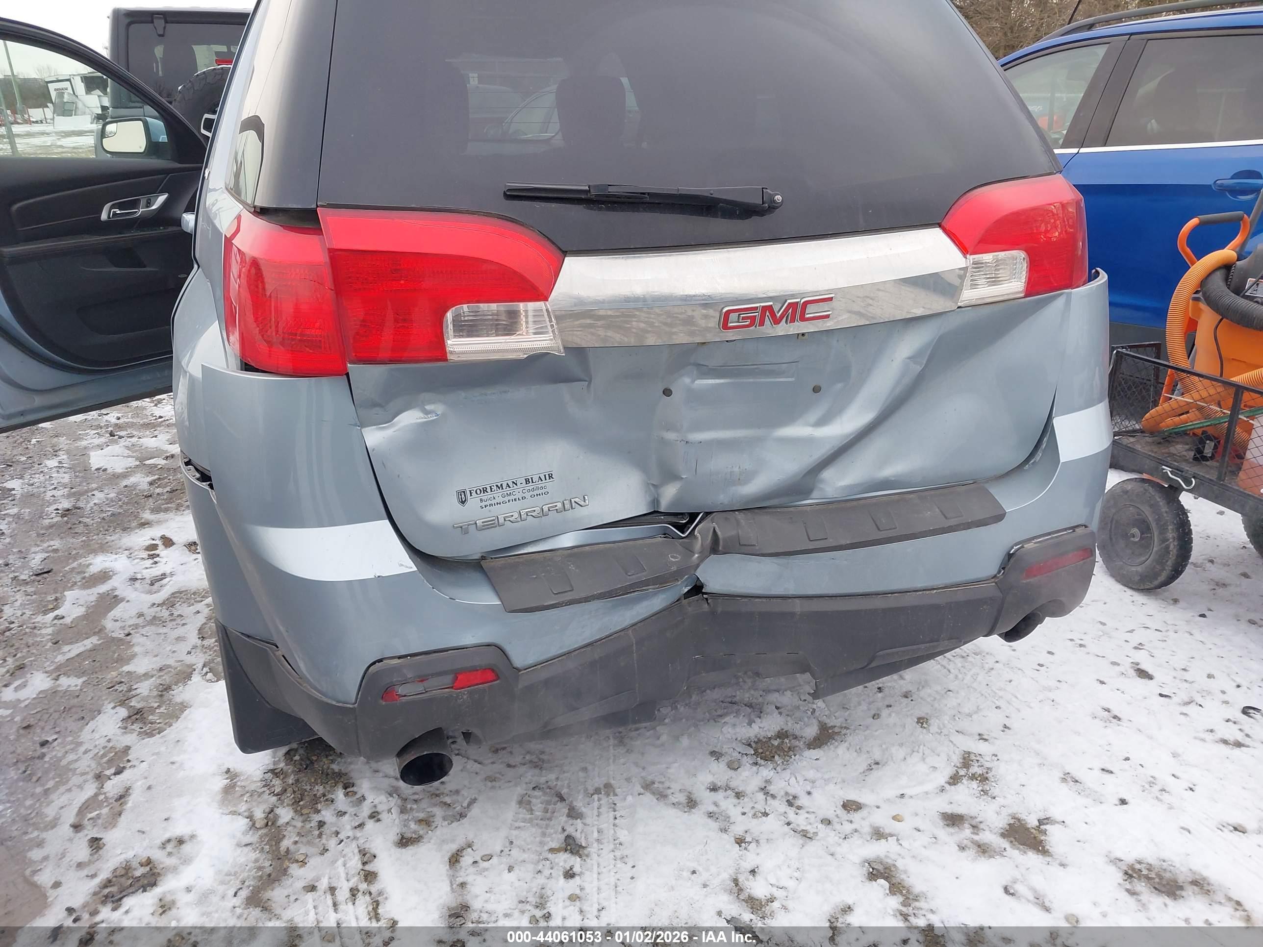GMC TERRAIN image 6