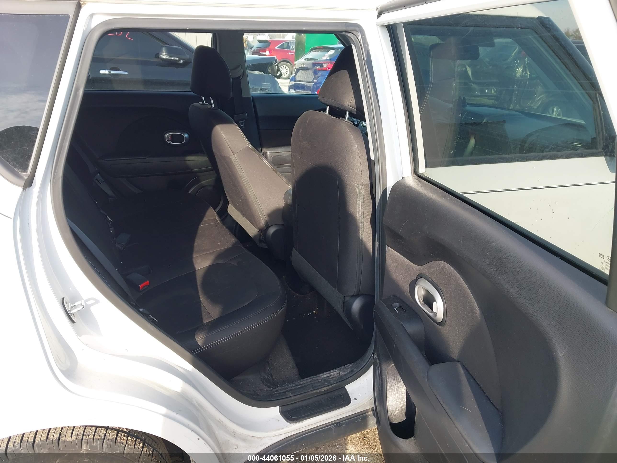 KIA SOUL image 8