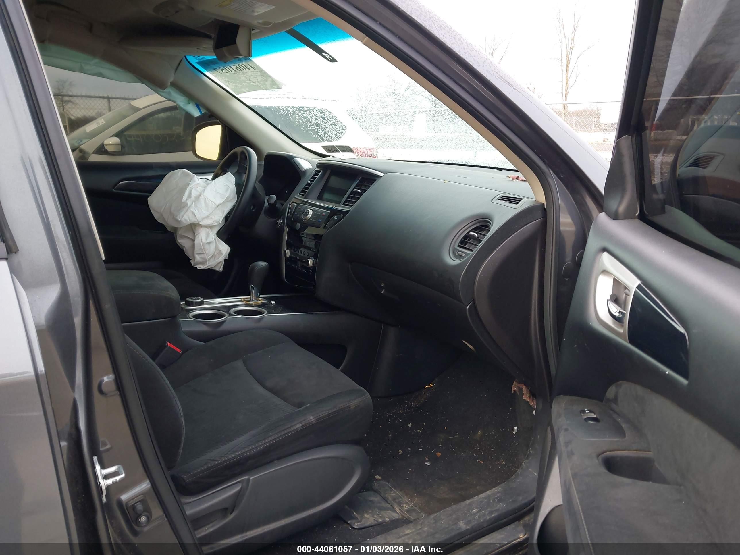 NISSAN PATHFINDER image 5