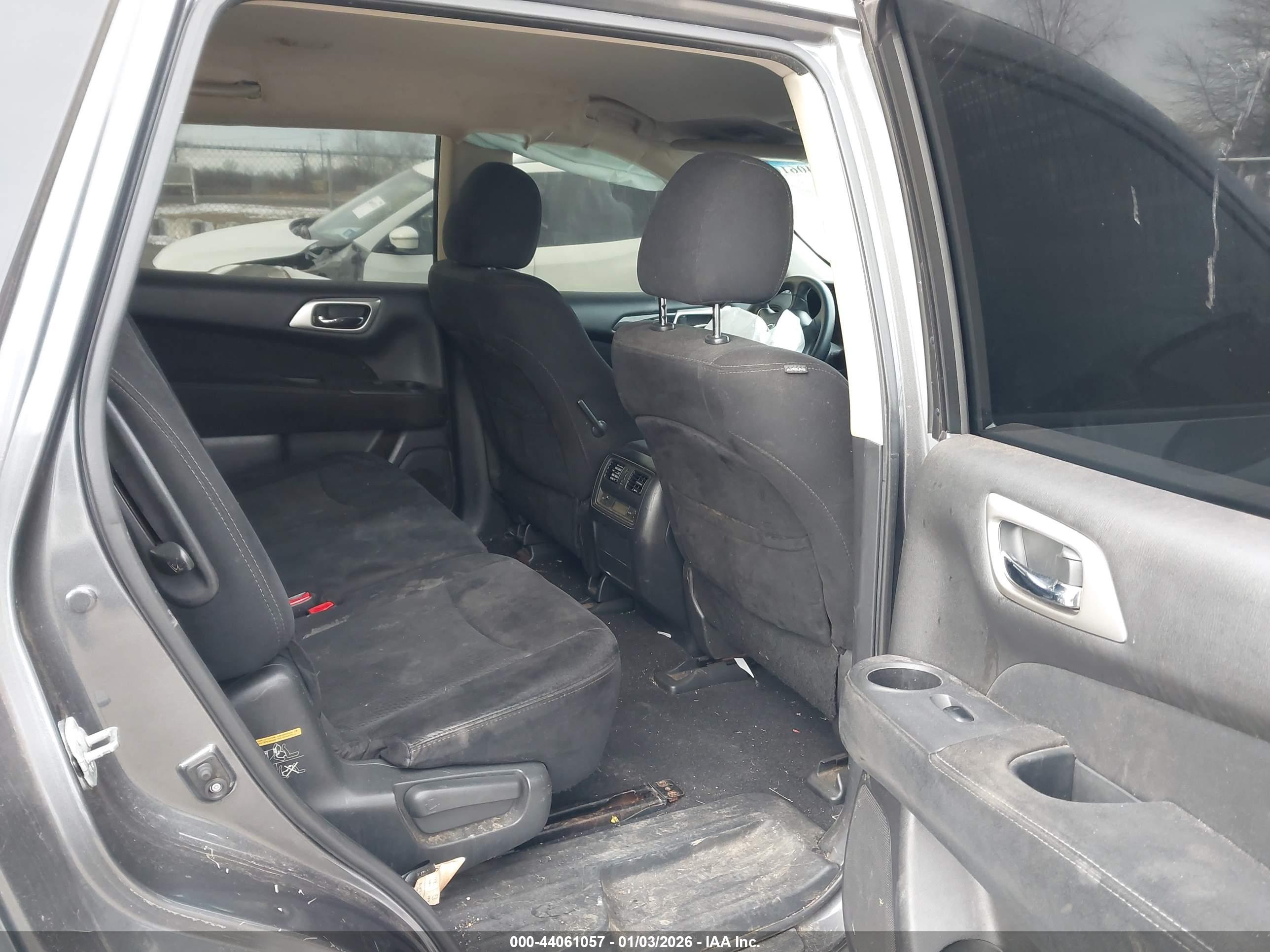 NISSAN PATHFINDER image 8