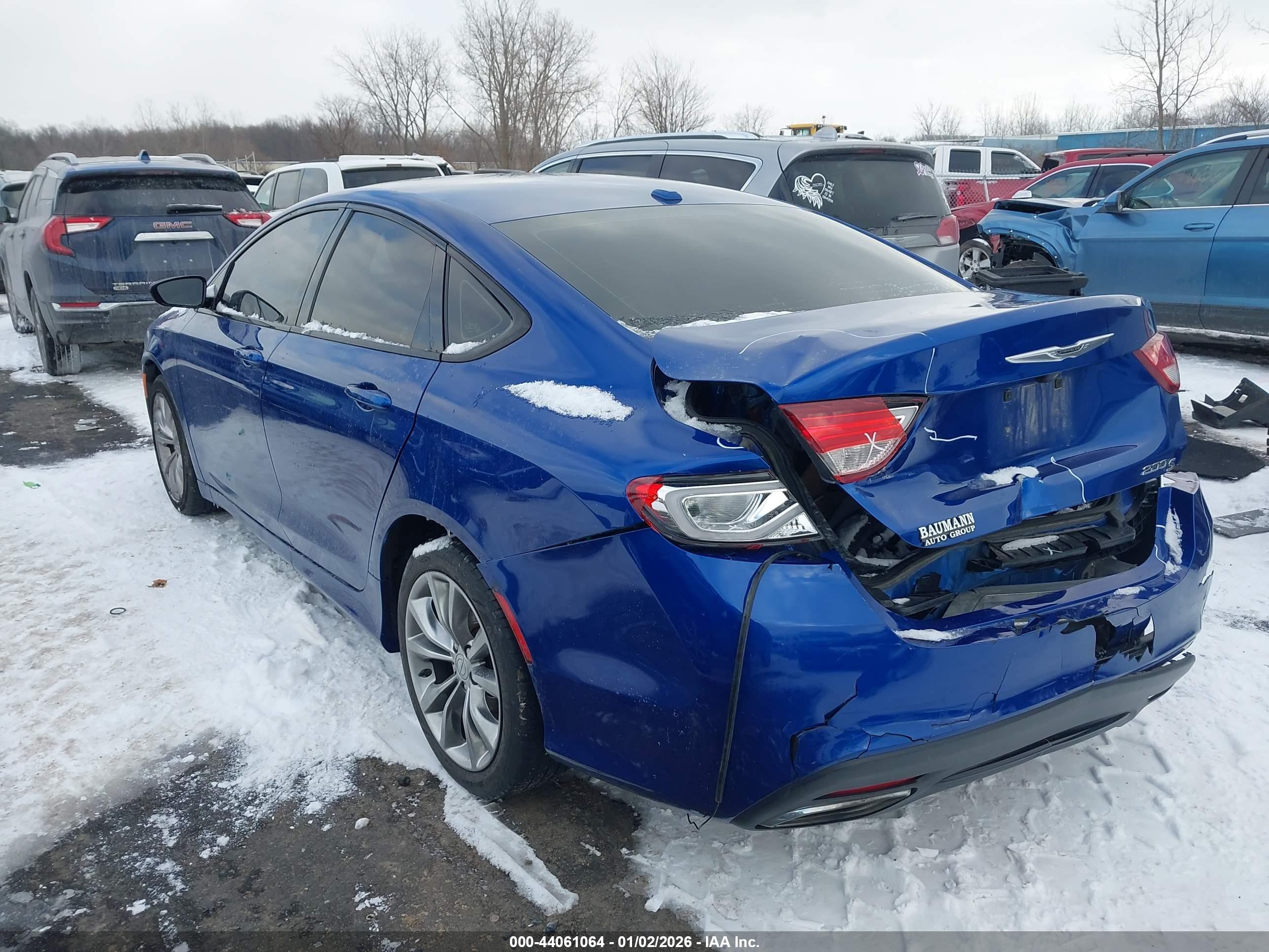 CHRYSLER 200 image 3
