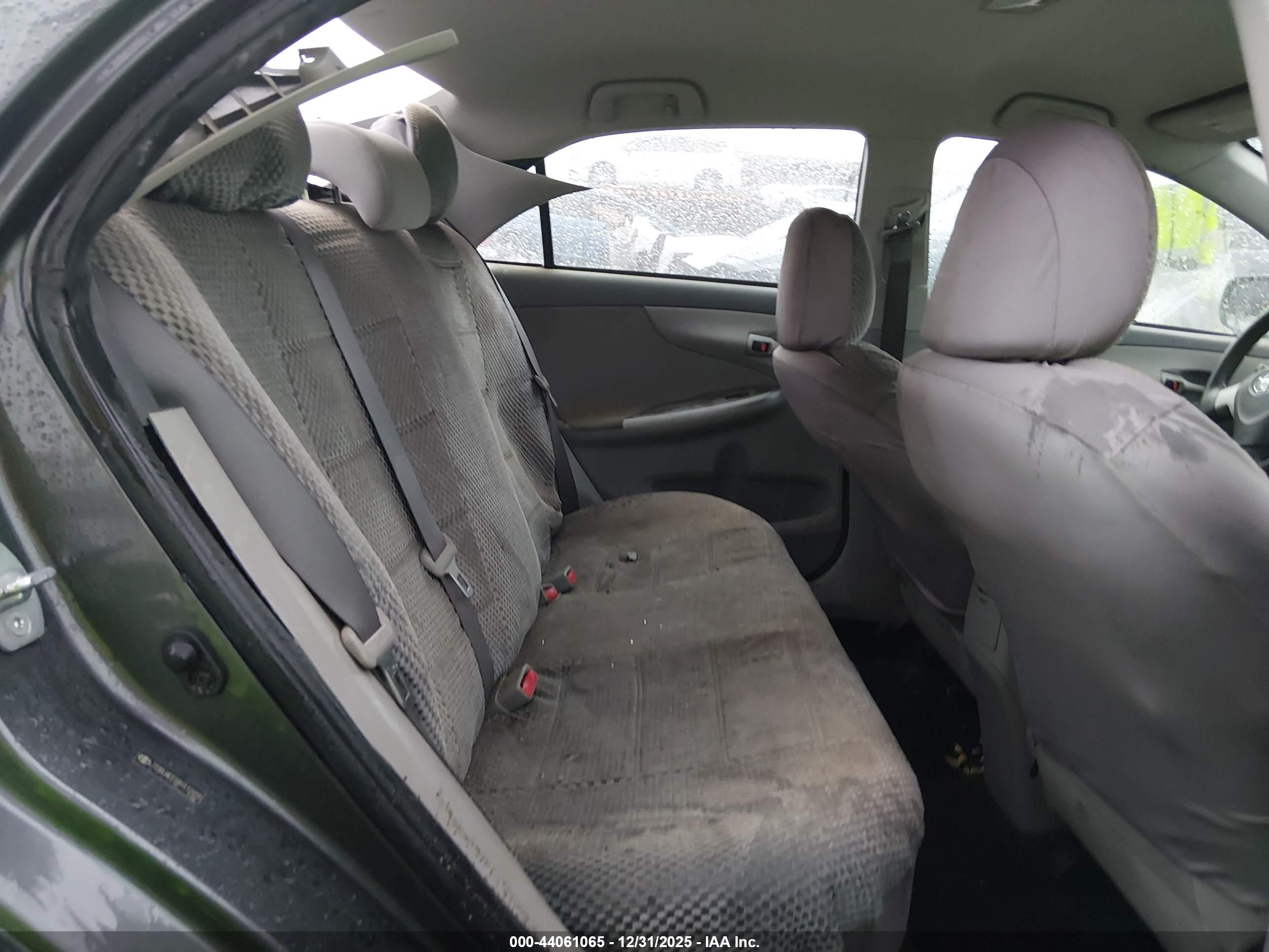 TOYOTA COROLLA image 8