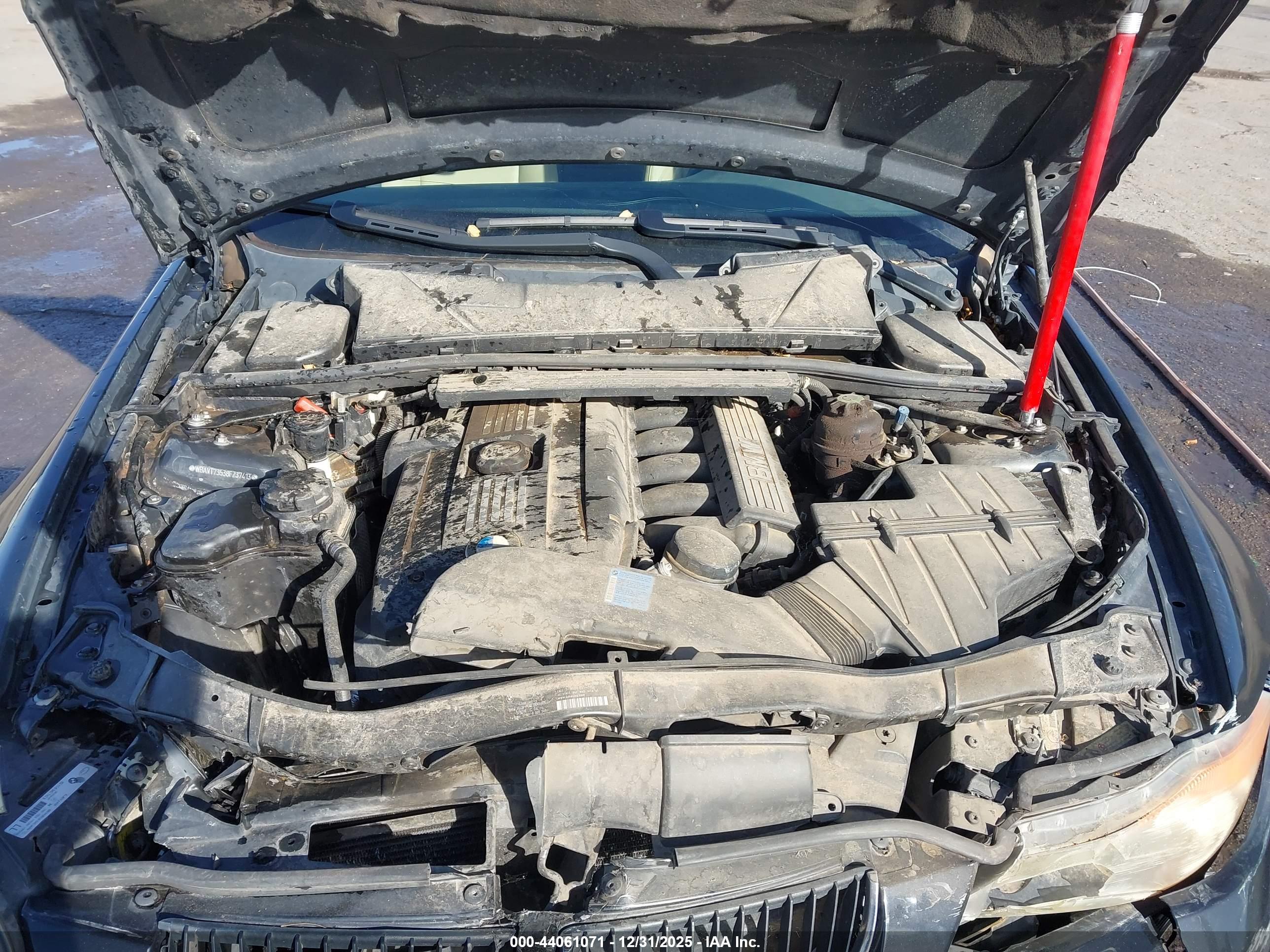 BMW 328XI image 10
