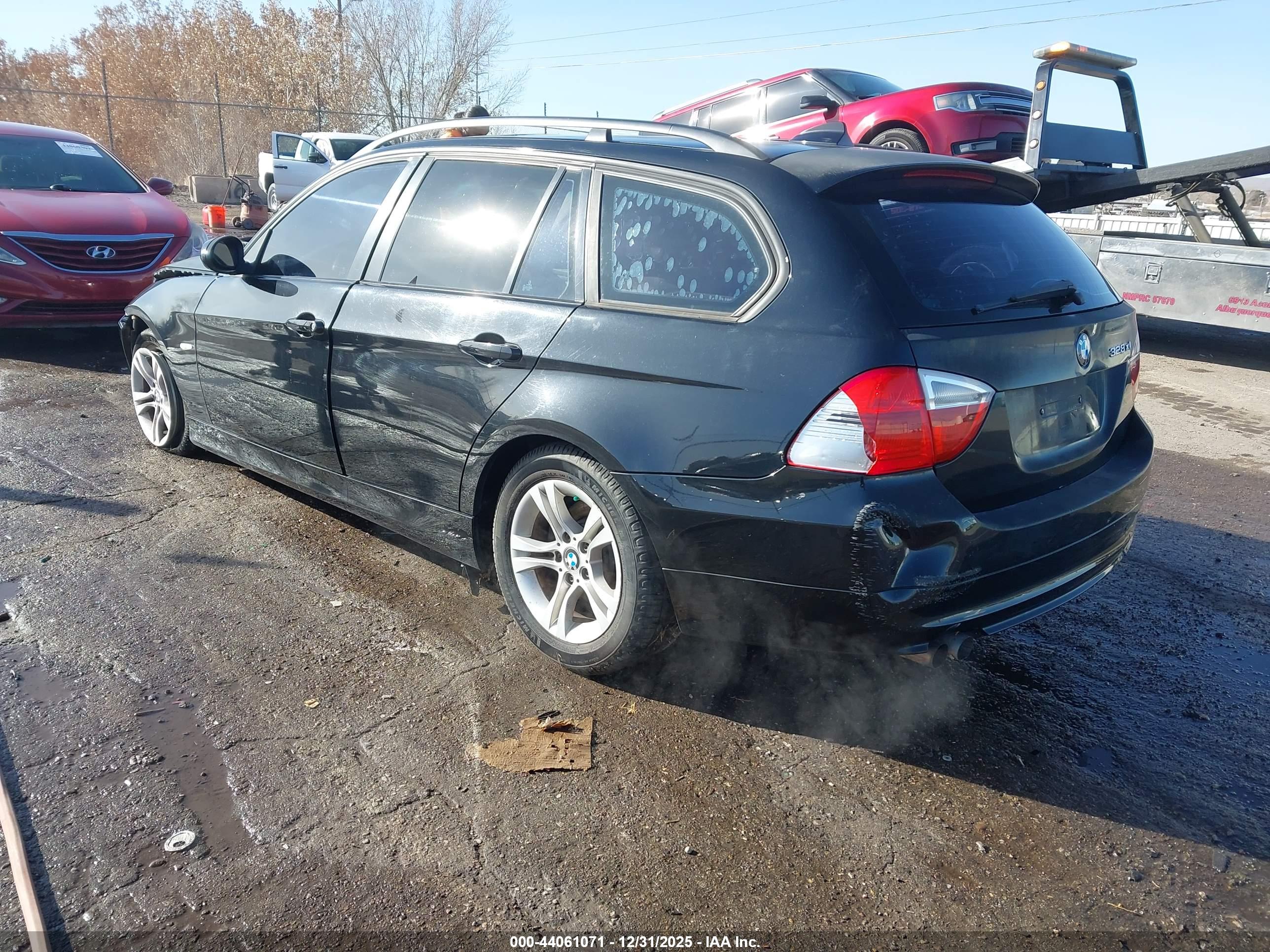 BMW 328XI image 3