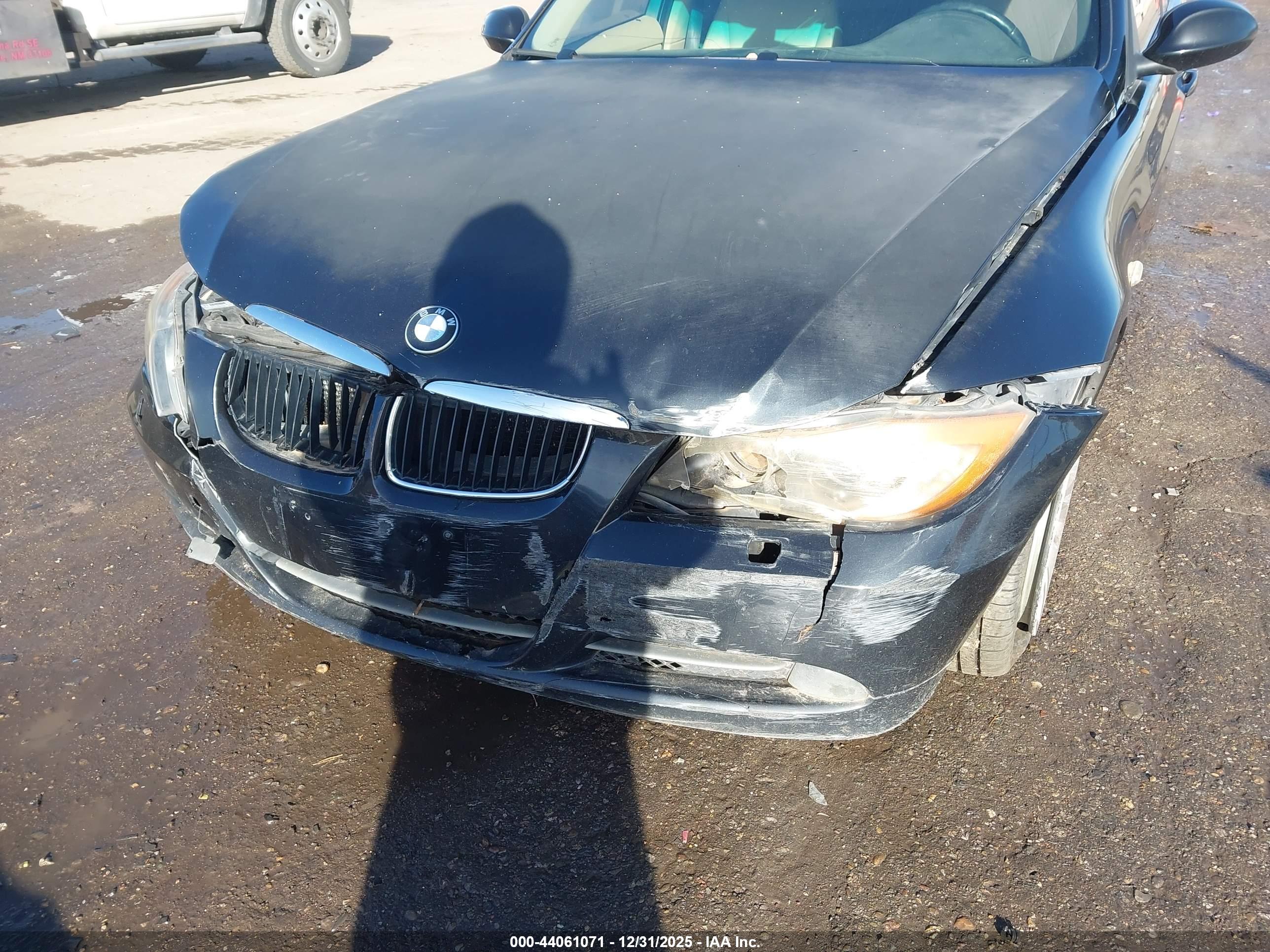 BMW 328XI image 6