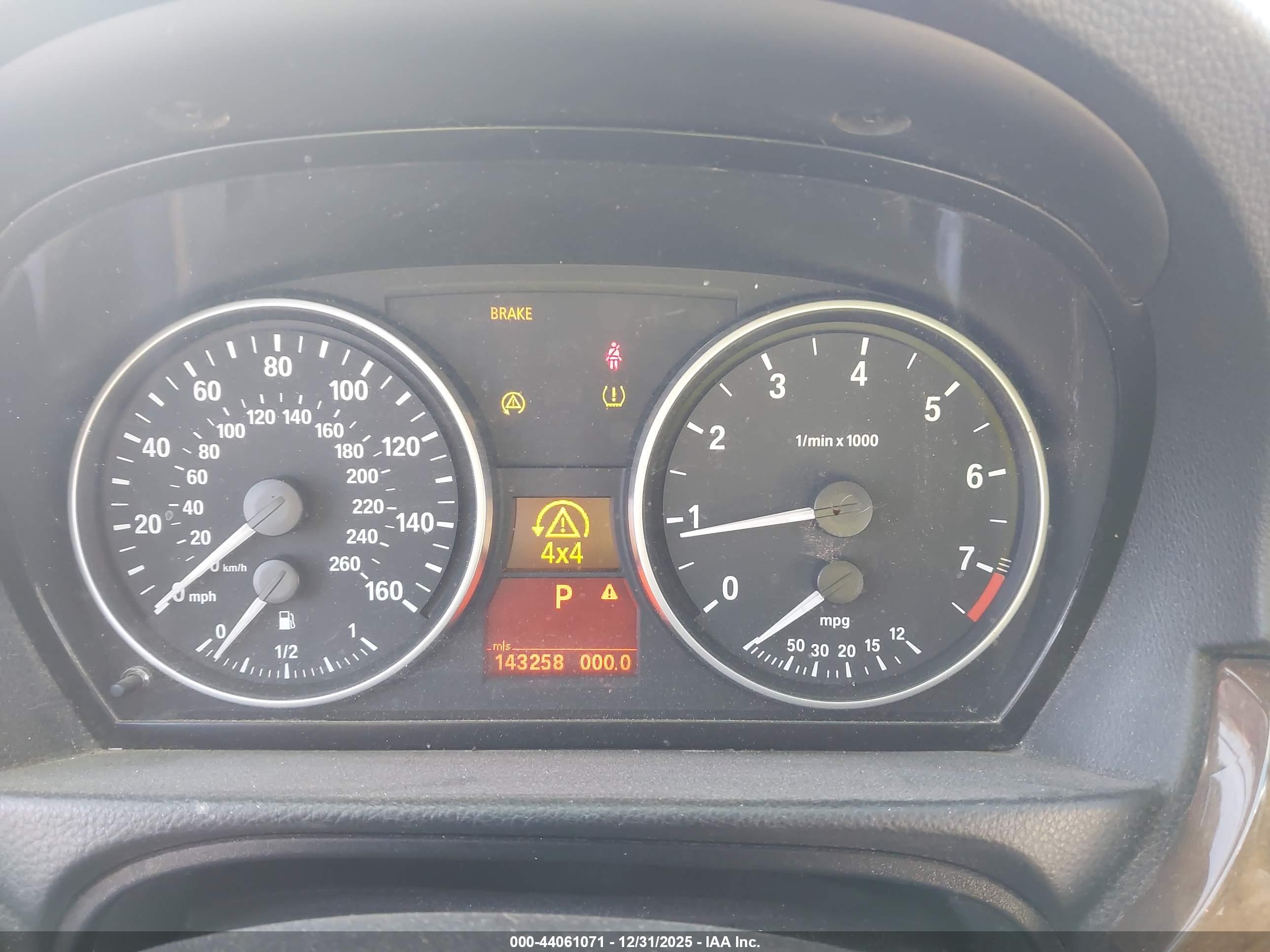 BMW 328XI image 7