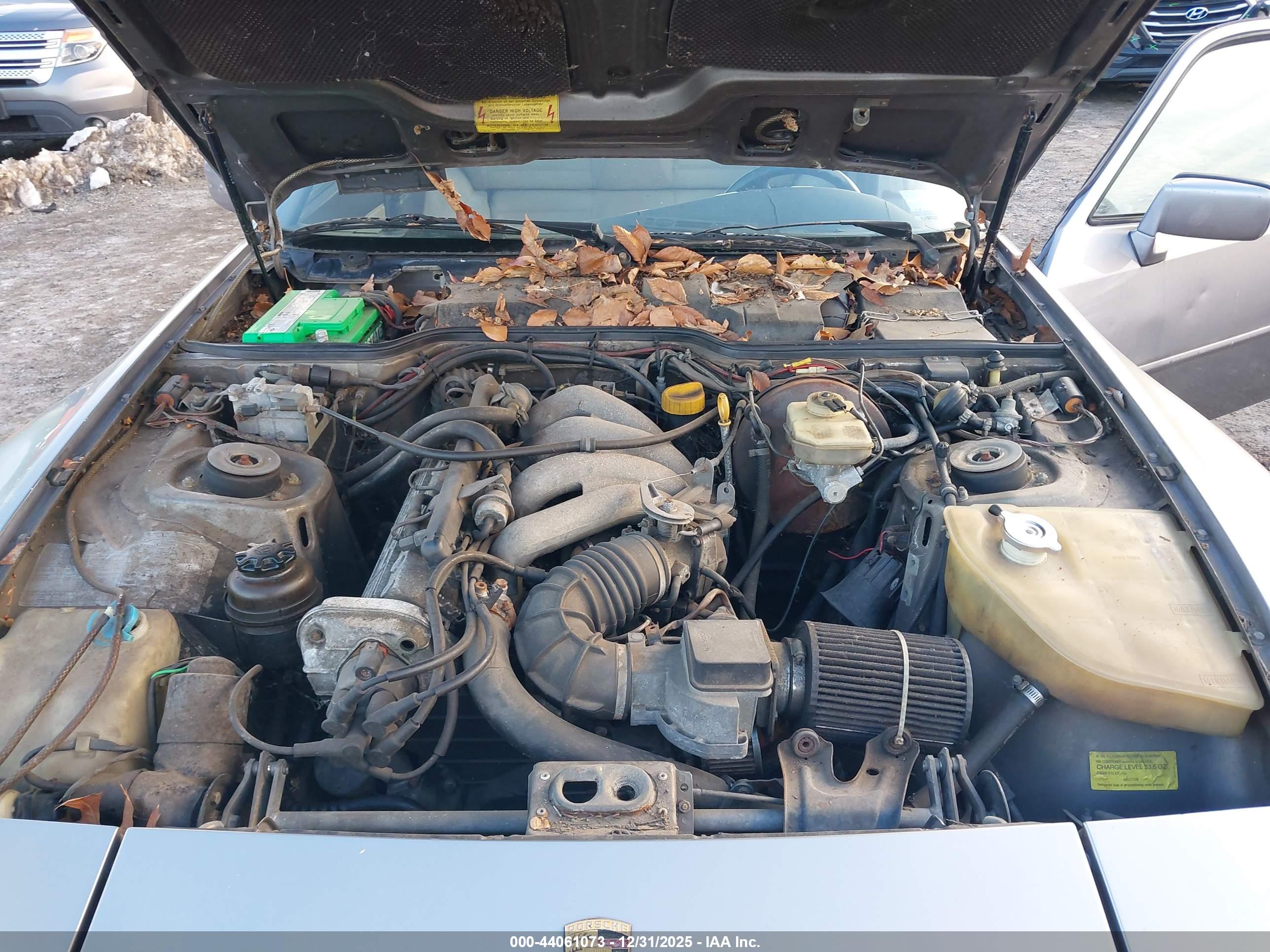PORSCHE 944 image 10