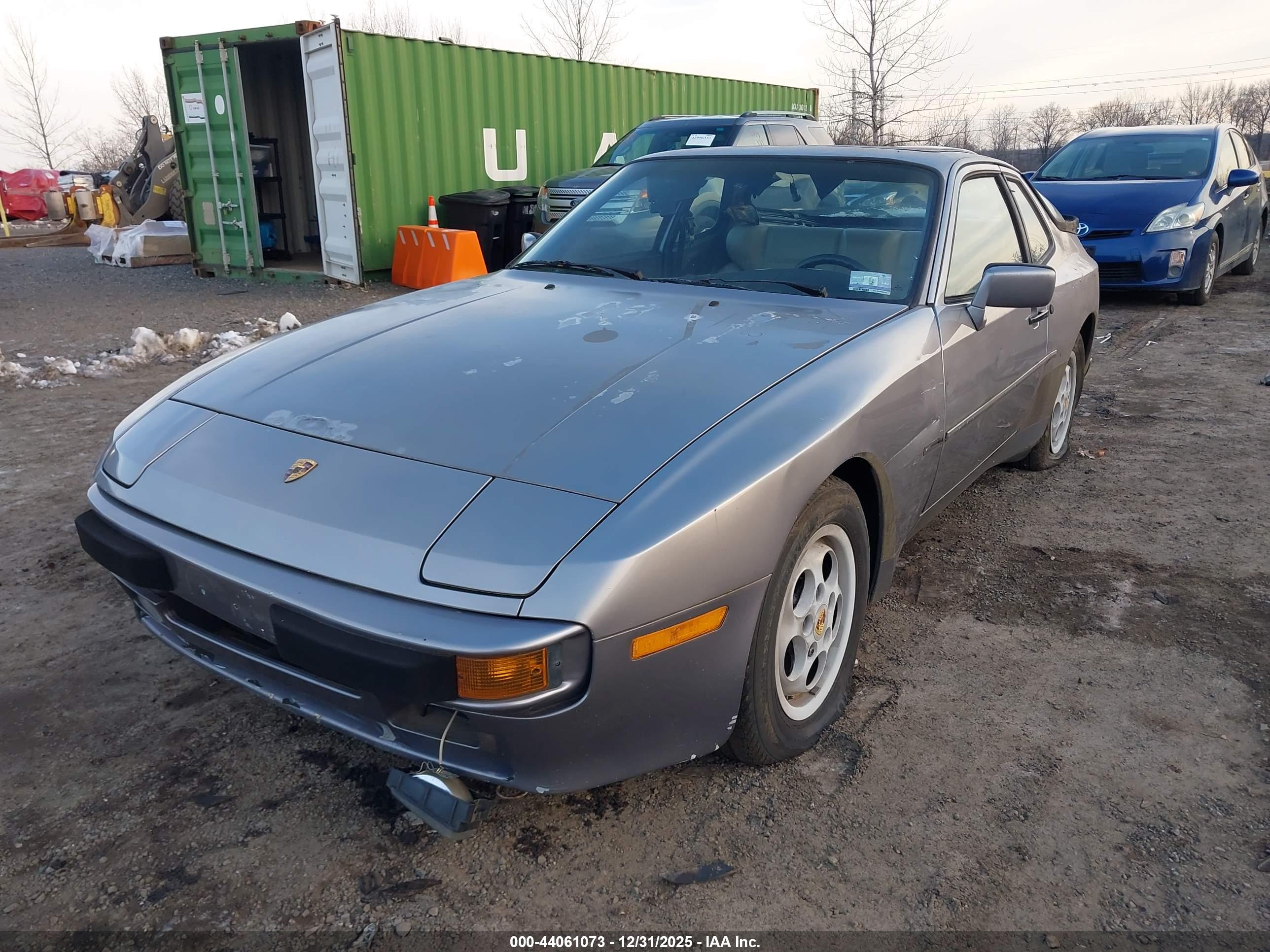 PORSCHE 944 image 6