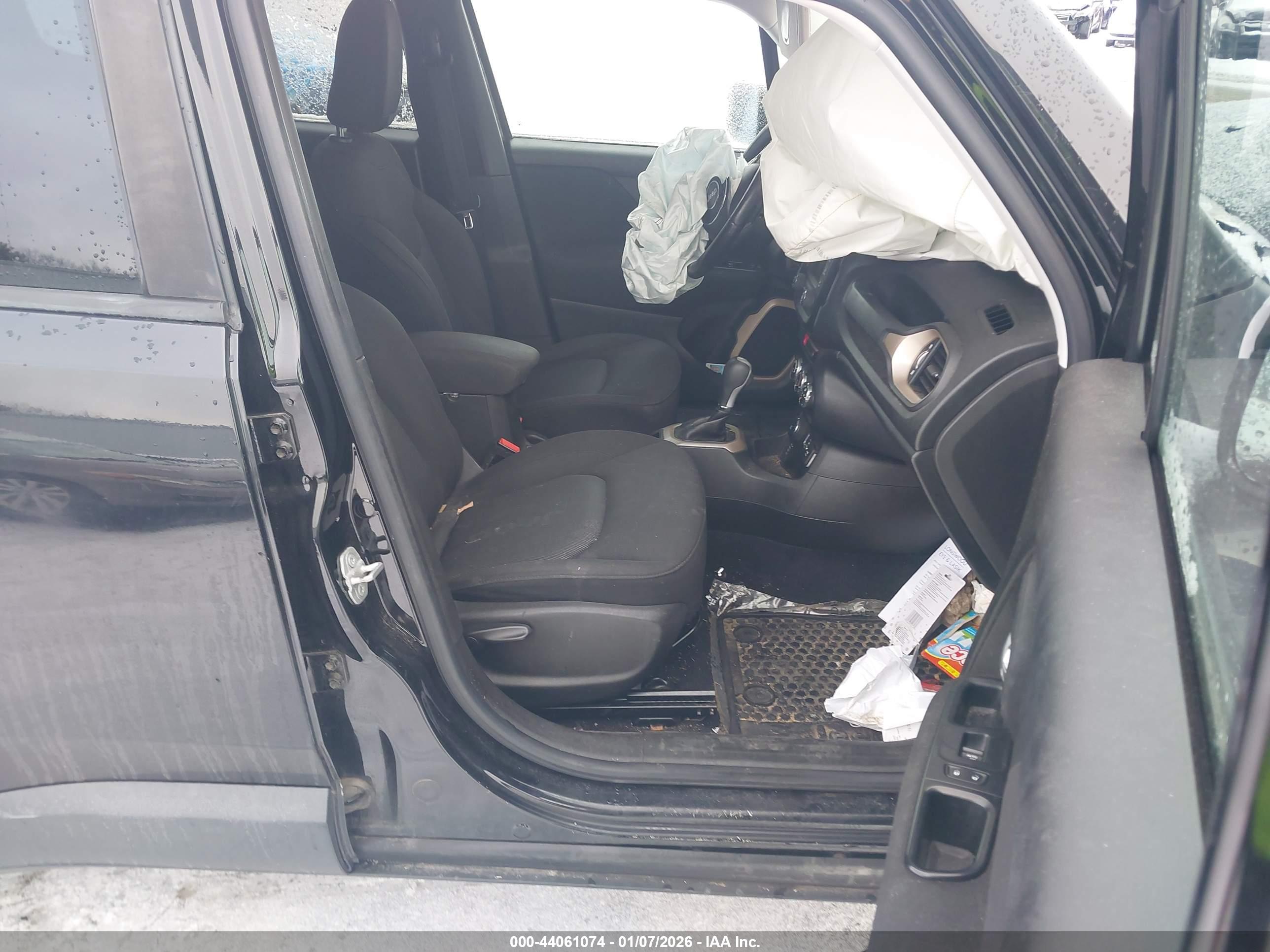 JEEP RENEGADE image 5