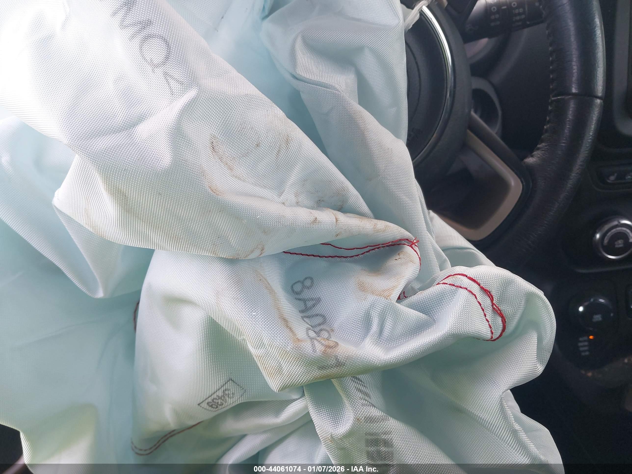 JEEP RENEGADE image 6