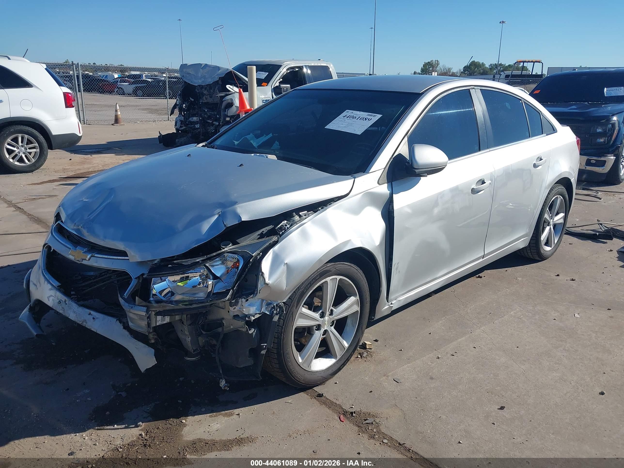 CHEVROLET CRUZE image 2
