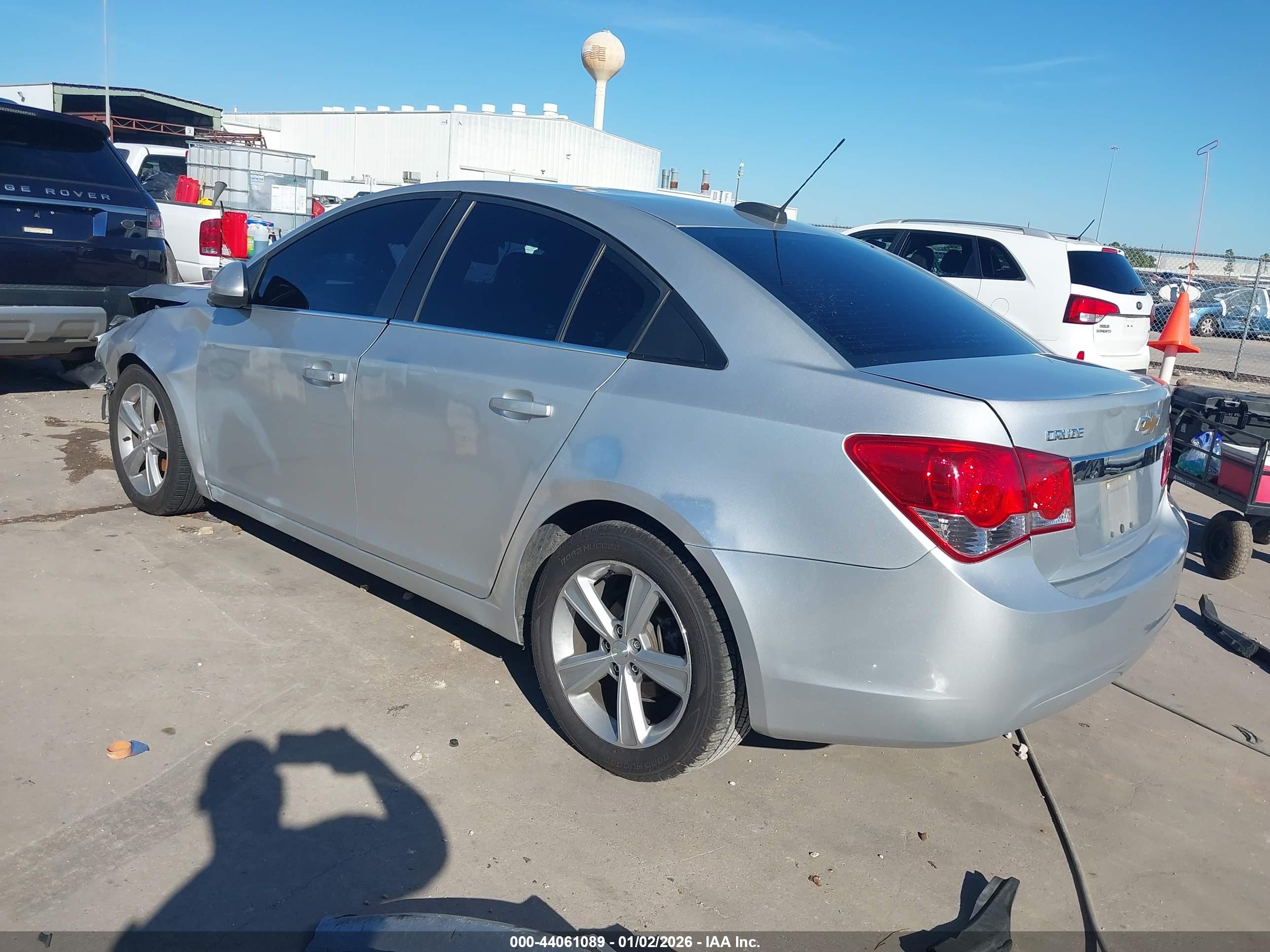 CHEVROLET CRUZE image 3