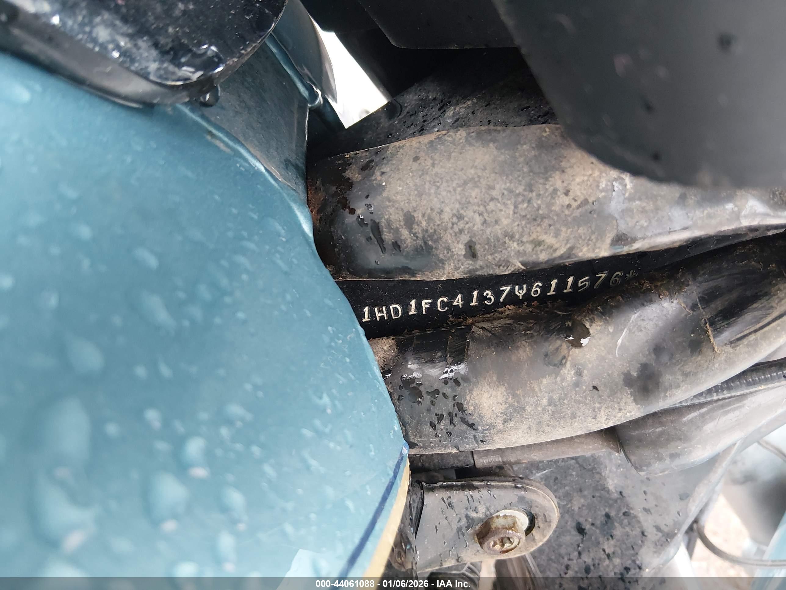 HARLEY-DAVIDSON FLHTCUI image 10