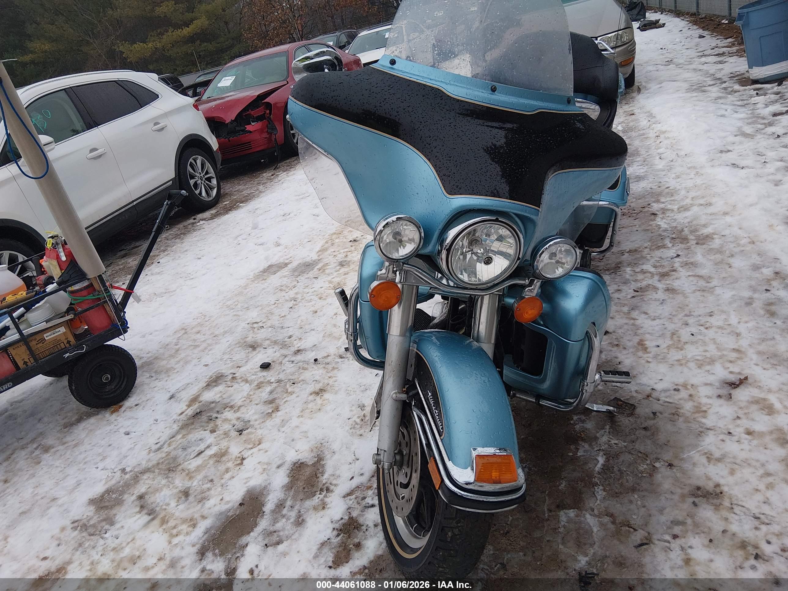 HARLEY-DAVIDSON FLHTCUI image 5