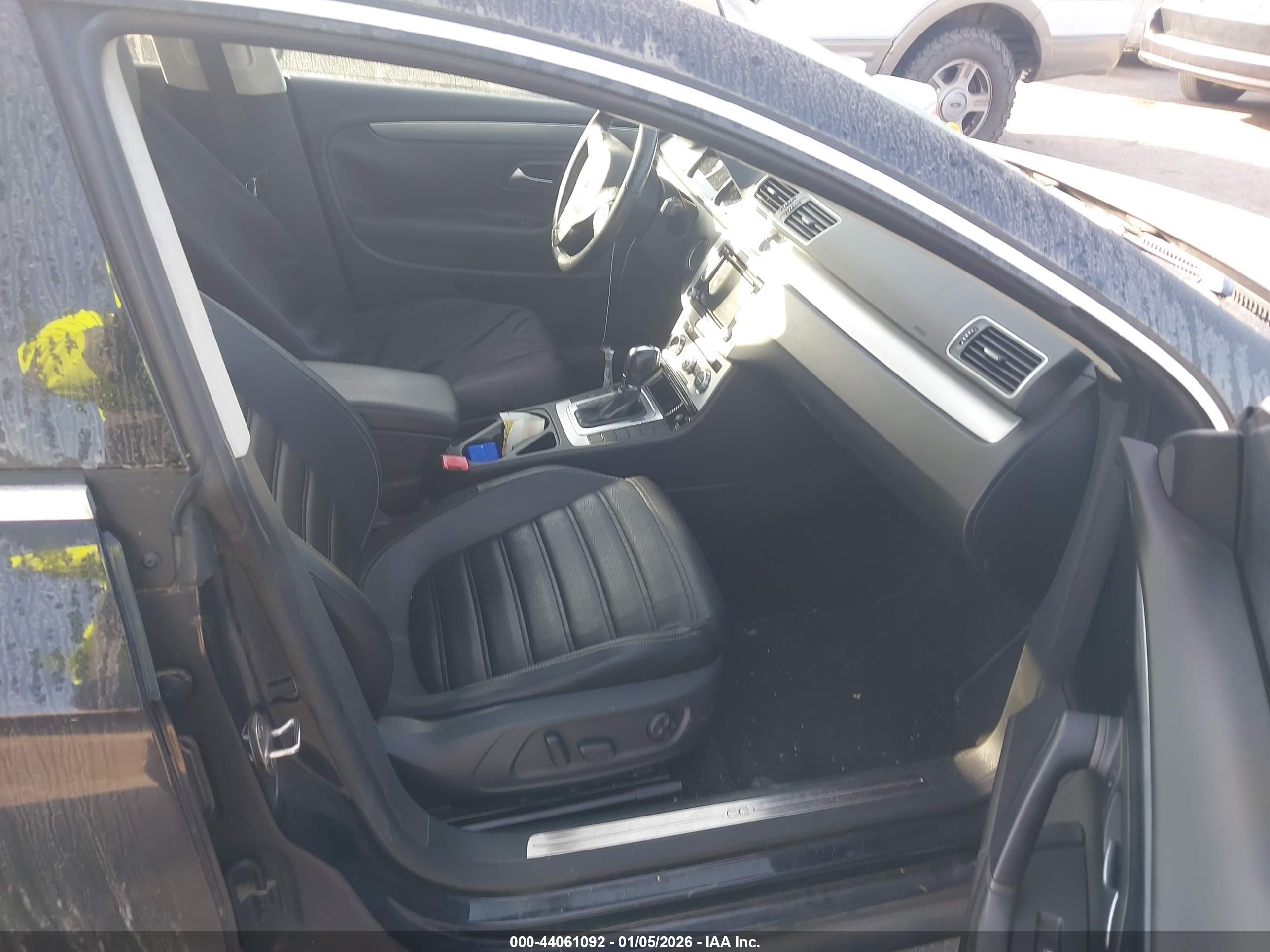VOLKSWAGEN CC image 5